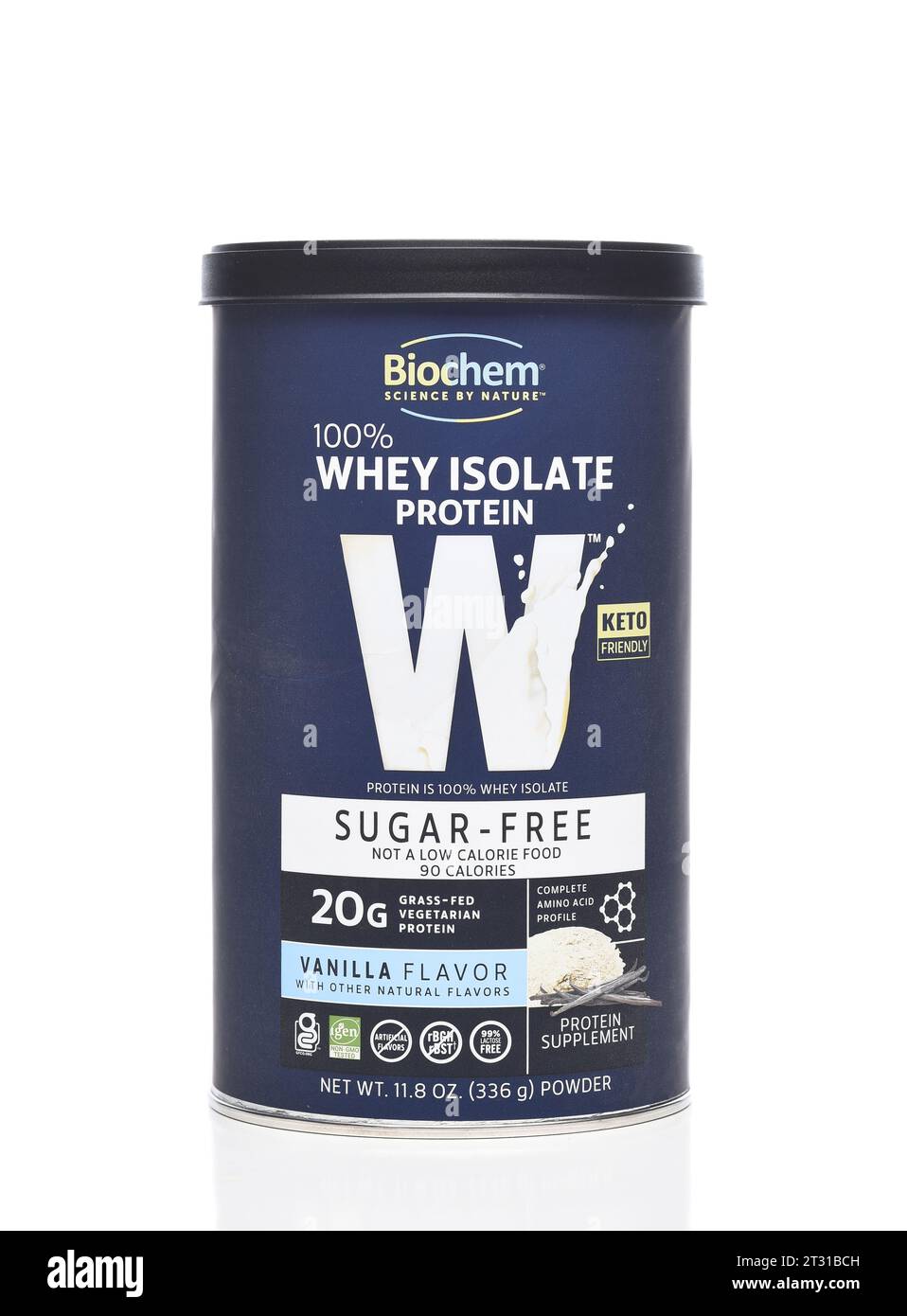 IRVINE, CALIFORNIA - 19 OCT 2023: Un contenitore di Biochem Whey isolate Protein Powder. Foto Stock