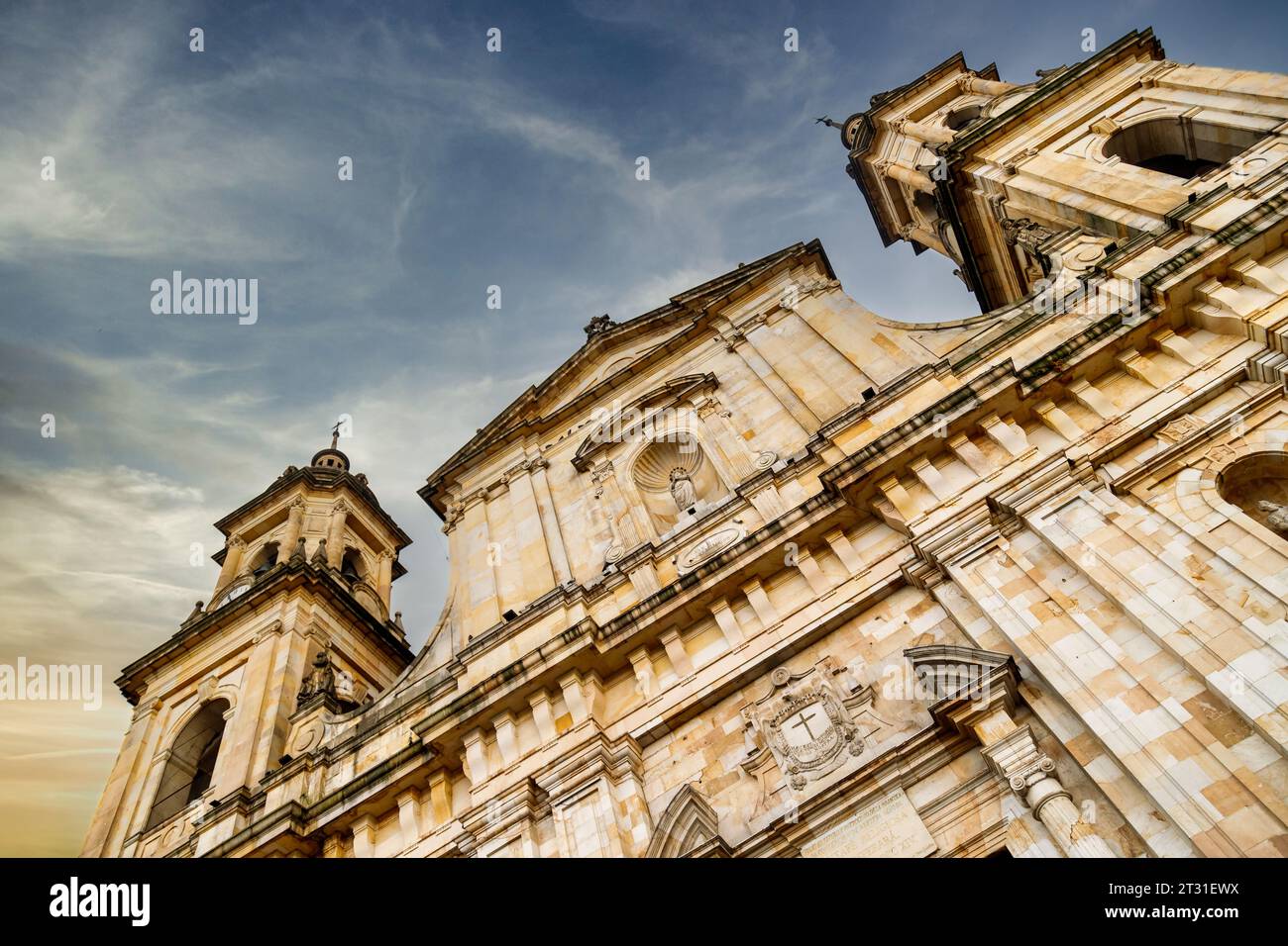 Facciata della Cattedrale Primate di Bogotà in Colombia Foto Stock