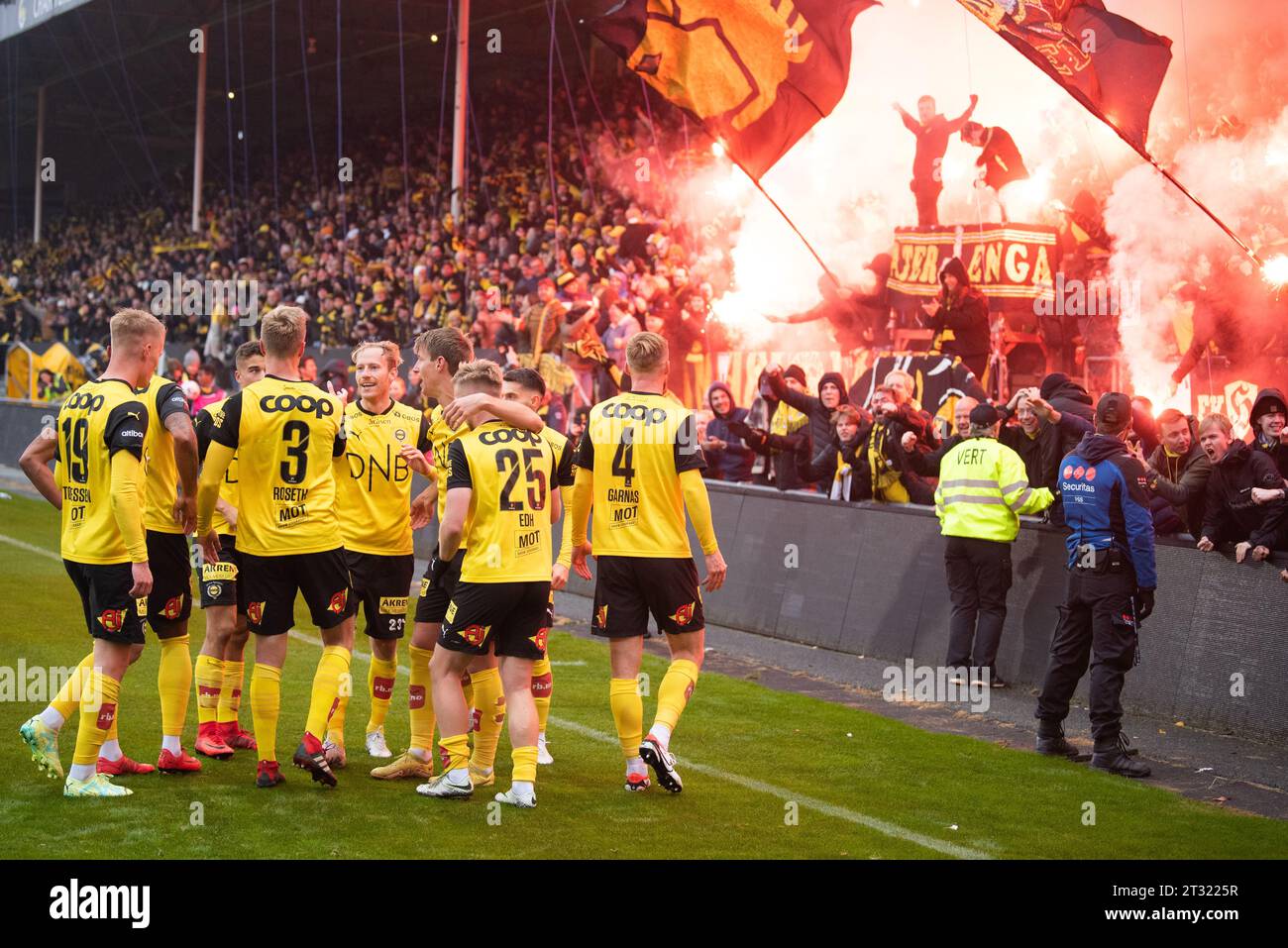 Lillestrom, Norvegia. 22 ottobre 2023. Martin ove Roseth (3) di Lillestrom segna per 1-0 durante la partita Eliteserien tra Lillestrom e Vaalerenga a Aaraaasen Stadion Lillestrom. (Foto: Gonzales Photo/Alamy Live News Foto Stock