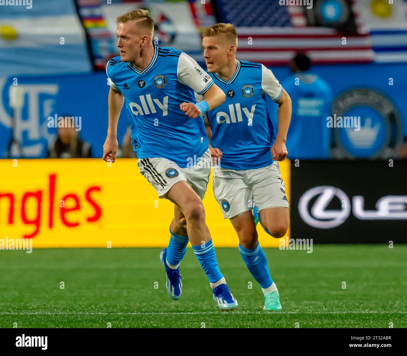 Charlotte, North Carolina, USA. 21 ottobre 2023. L'attaccante del Charlotte FC KAROL SWIDERSKI (POL) gioca contro l'Inter Miami al Bank of America Stadium di Charlotte, North Carolina, USA. Charlotte FC vince la partita, 1-0. (Immagine di credito: © Walter G Arce Sr Grindstone medi/ASP) SOLO USO EDITORIALE! Non per USO commerciale! Foto Stock
