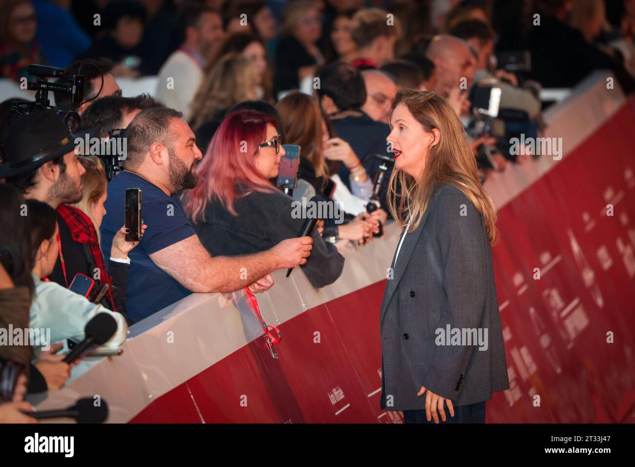 Roma, Italia - 22 ottobre 2023: Justine Triet partecipa al Red carpet del film "anatomie d'une chute" al Festival del Cinema di Roma 2023 presso l'Auditorium Parco della musica. Foto Stock