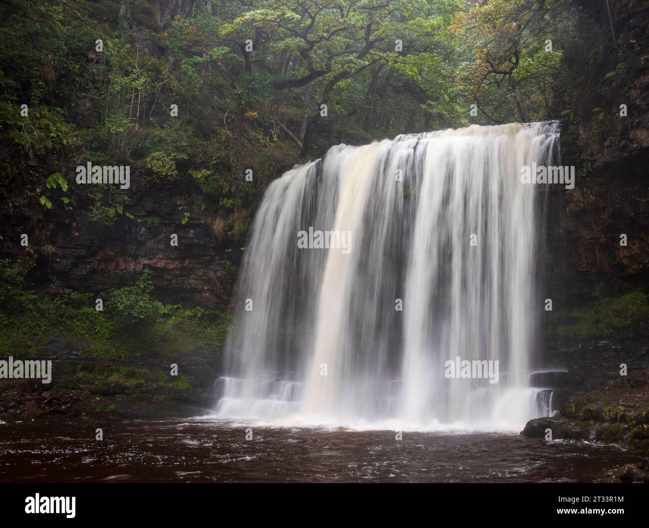 Cascata Sgwd yr Eira sulle quattro cascate nel parco nazionale Brecon Beacons Galles Regno Unito Foto Stock