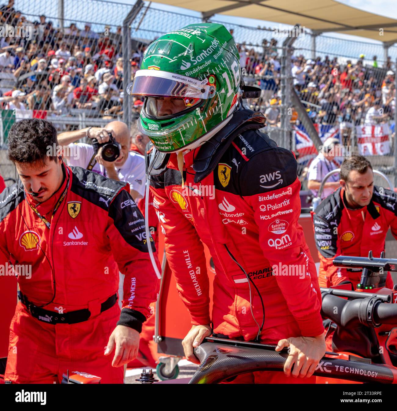 Austin, Texas - 22 ottobre 2023: Charles Leclerc, pilota della scuderia Ferrai n. 16, in gara nel Gran Premio degli Stati Uniti di Lenovo sul circuito delle Americhe. Crediti: Nick Paruch / Alamy Live News Foto Stock
