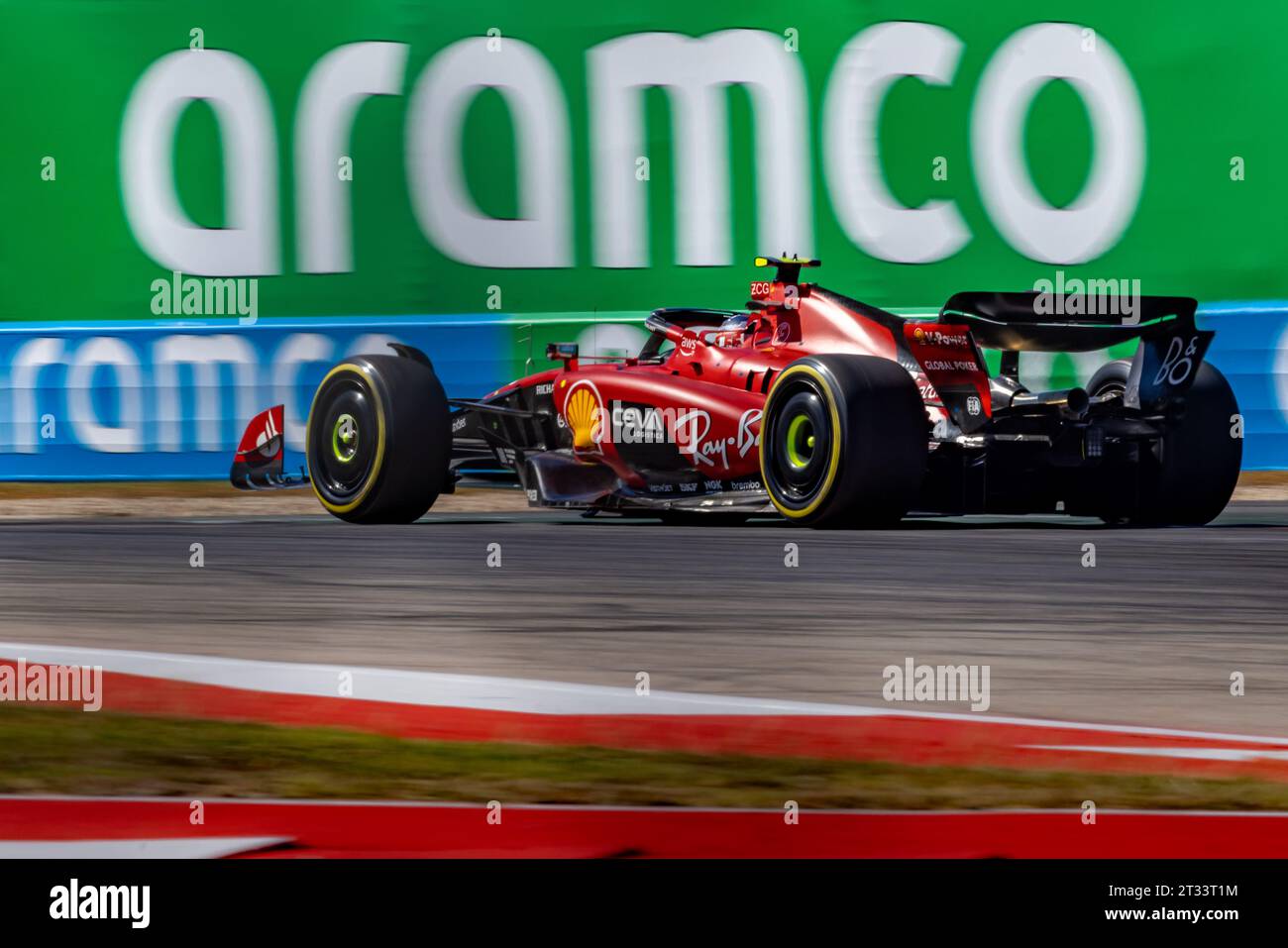 Austin, Texas - 22 ottobre 2023: Carlos Sainz, pilota della scuderia Ferrai n. 55, gareggia nel Gran Premio degli Stati Uniti di Lenovo sul circuito delle Americhe. Crediti: Nick Paruch / Alamy Live News Foto Stock