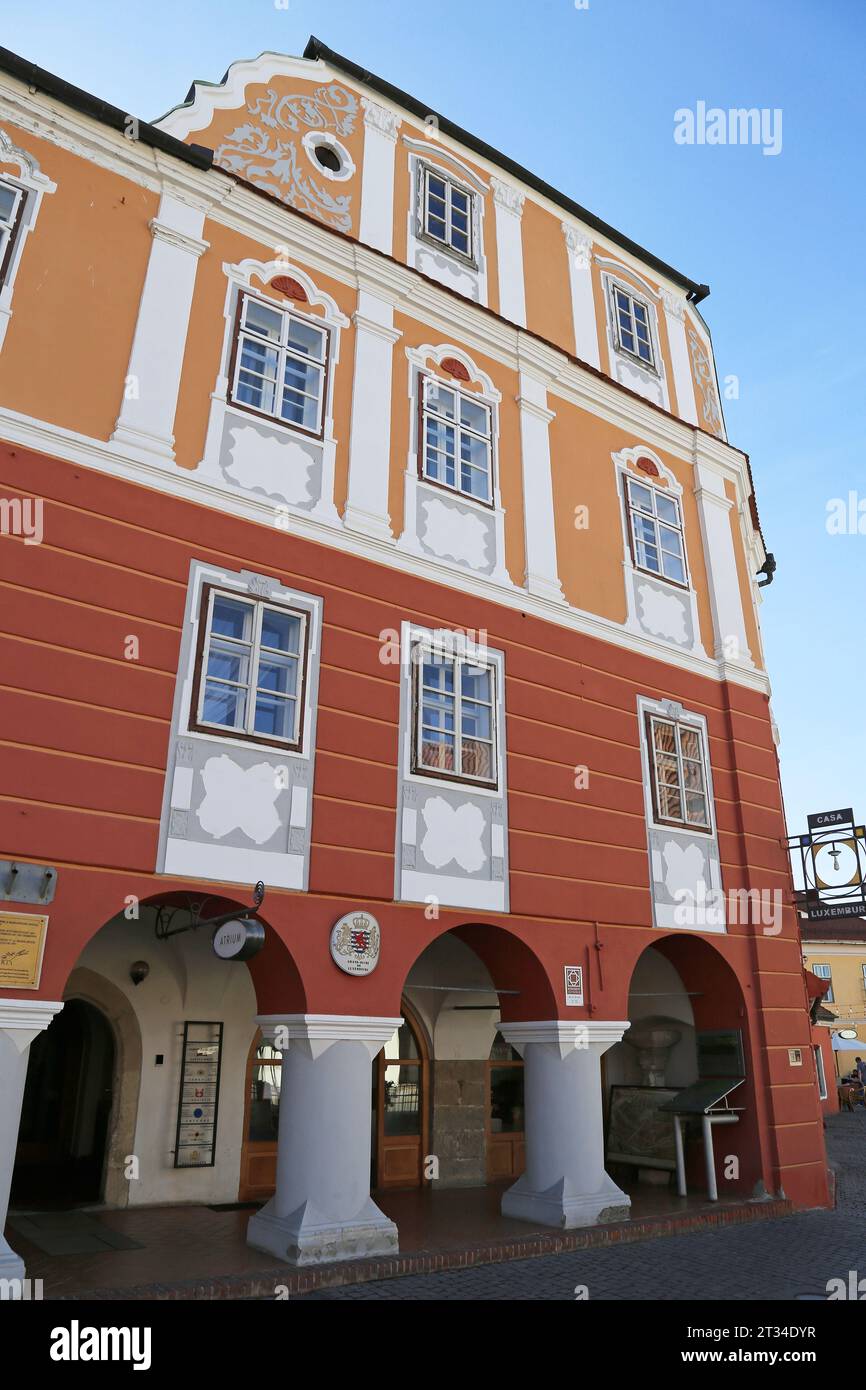 Casa Luxemburg hotel (lato Piața Mică), Sibiu, Contea di Sibiu, Transilvania, Romania, Europa Foto Stock