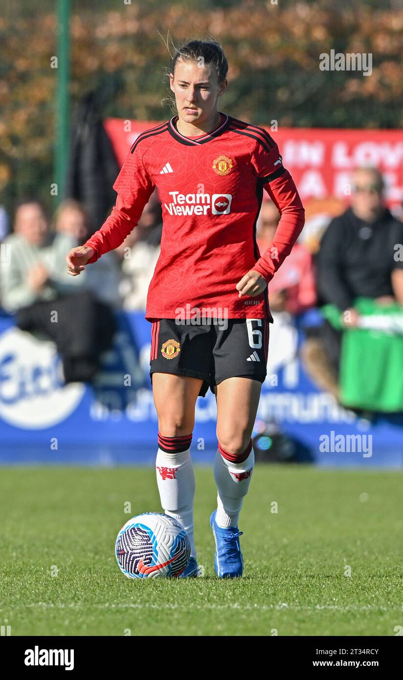 Walton Hall Park, Liverpool, Merseyside, Inghilterra. 22 ottobre 2023. Hannah Blundell #6 del Manchester United Women sul pallone, durante l'Everton Women V Manchester United Women Football Club al Walton Hall Park, nella Barclays Women's Super League/Women's Super League. (Immagine di credito: ©Cody Froggatt/Alamy Live News) Foto Stock