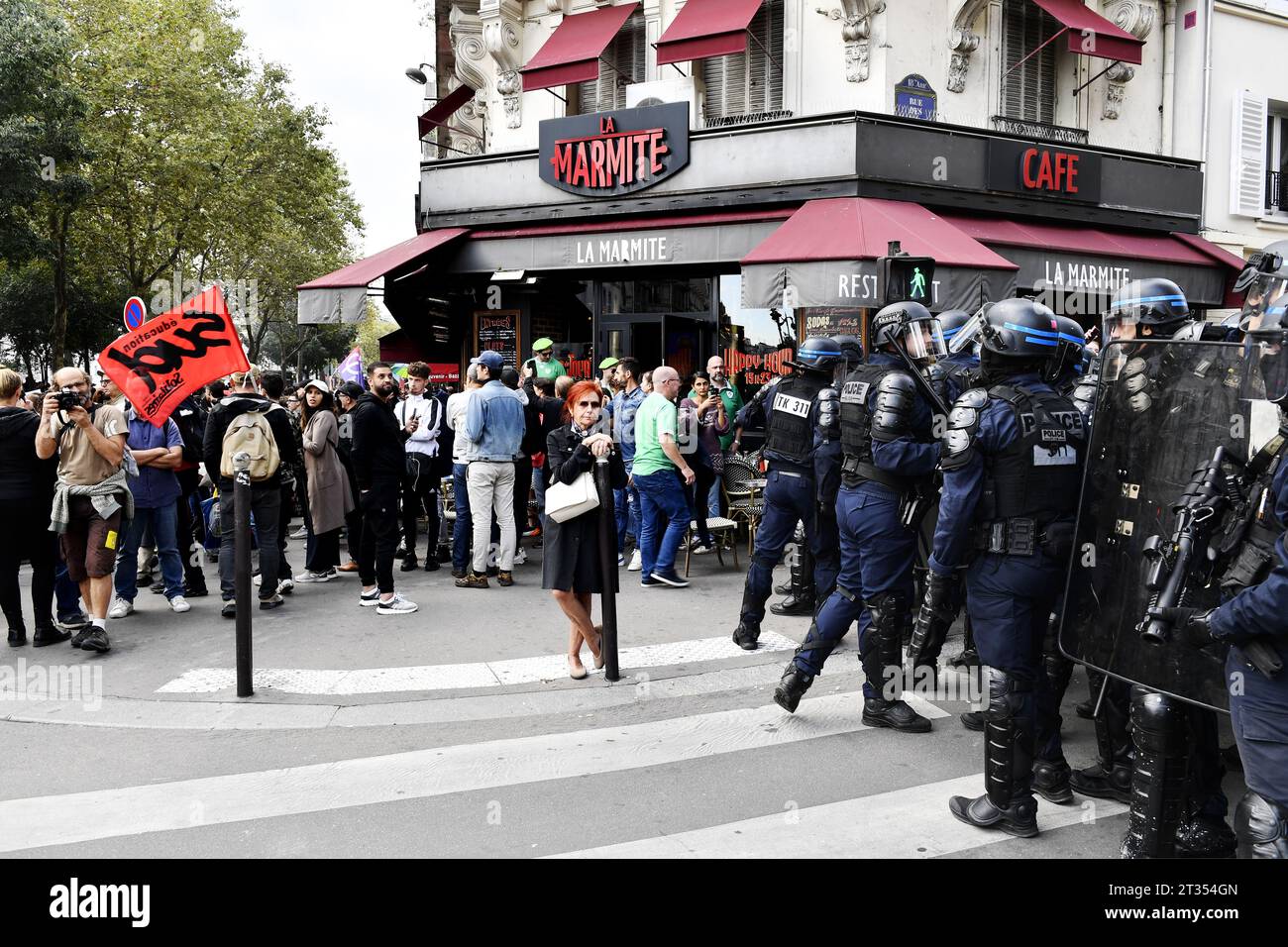 Protesta contro le violenze della polizia a Parigi - 23 settembre 2023 Foto Stock