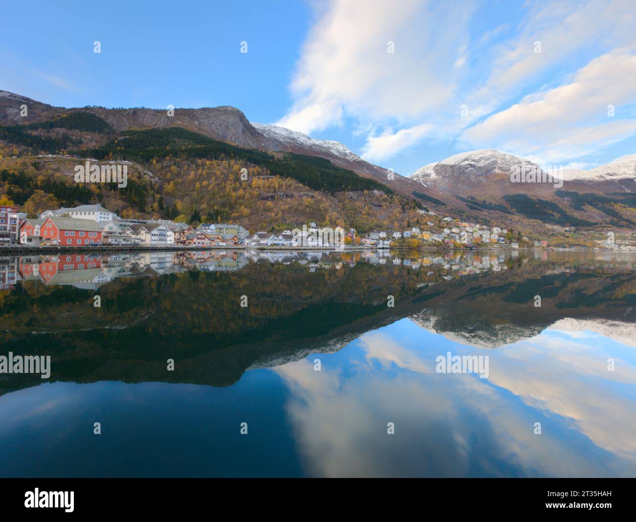 Odda è una città della municipalità di Ullensvang nella contea di Vestland, distretto di Hardanger, Norvegia Foto Stock