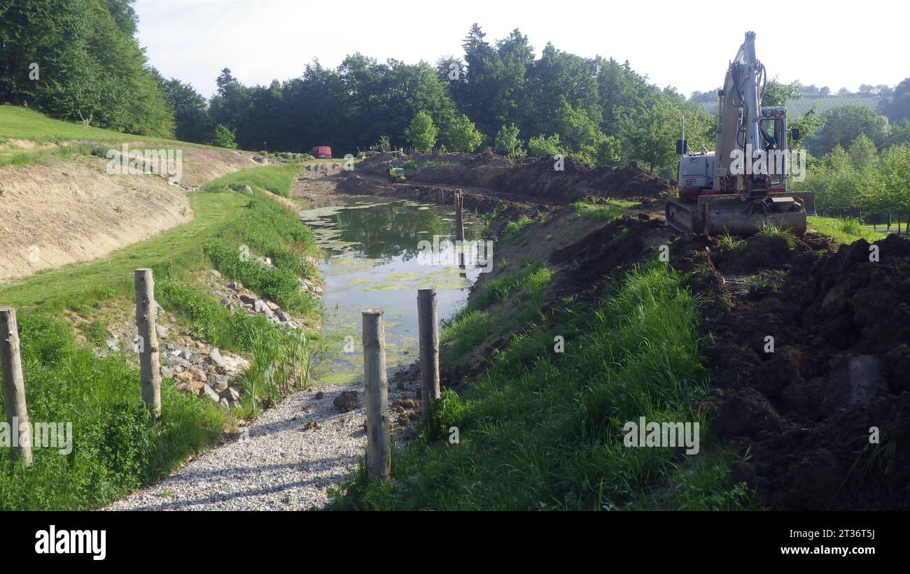 Costruzione di laghetti per la progettazione di giardini acquatici stagno e paesaggio naturale credito: Imago/Alamy Live News Foto Stock
