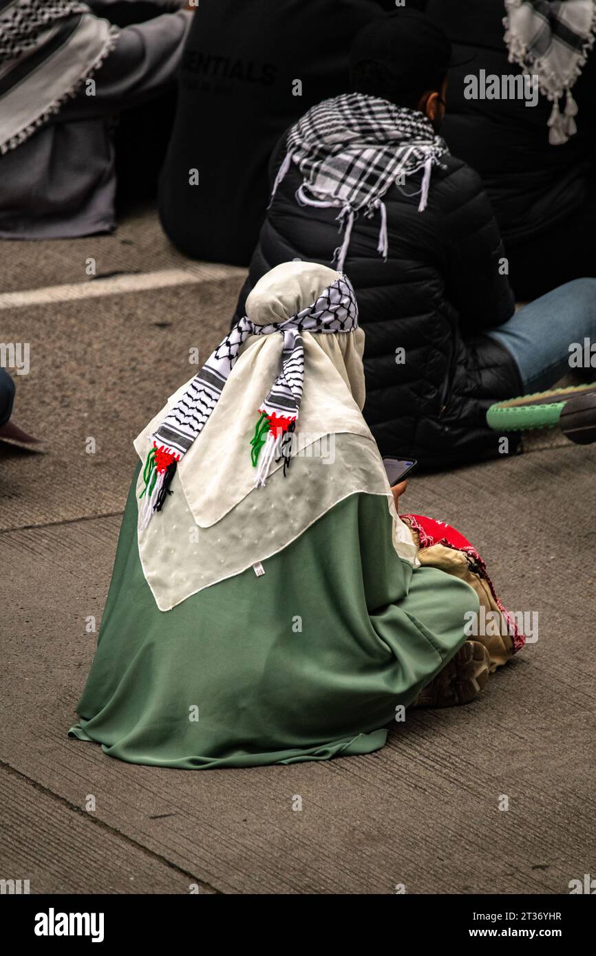 Seattle Wa - 21 ottobre 2023 - marcia pro-Palestina in centro Foto Stock