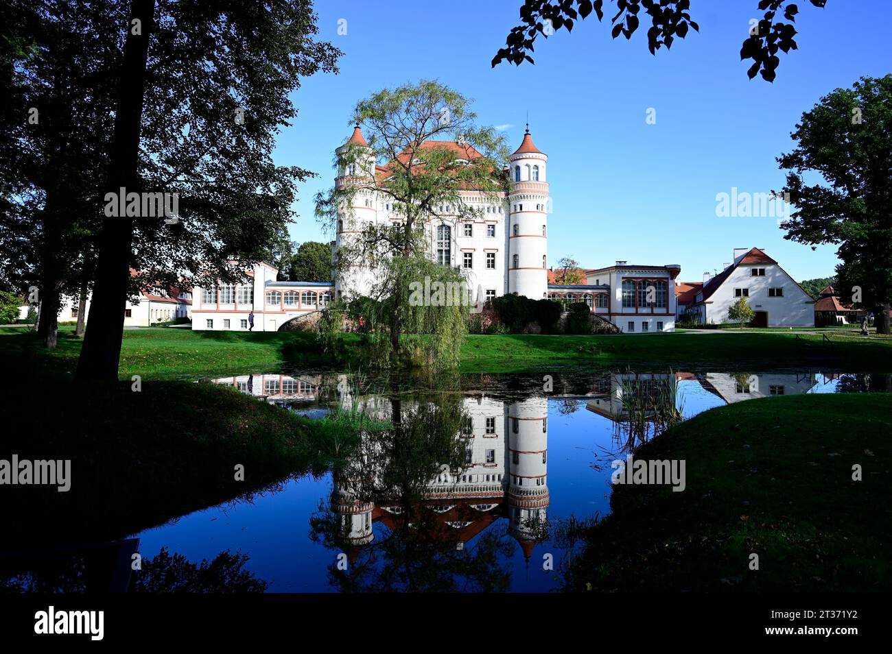 DAS Schloss Schildau (polnisch Pałac W Wojanowie) liegt im Dorf Schildau (Wojanów) in der Gemeinde Mysłakowice (Zillerthal-Erdmannsdorf) im powiat Jel Foto Stock