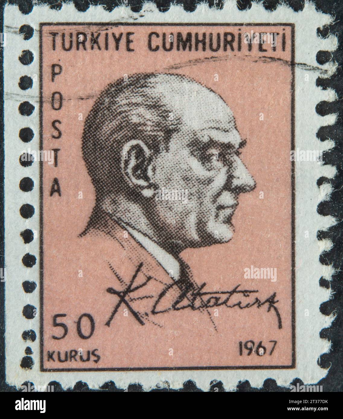 Kemal Atatuerk, 1881-1938, fondatore della Turchia moderna e fu il suo primo presidente 1923, 1938. Ritratto su francobollo turco Foto Stock