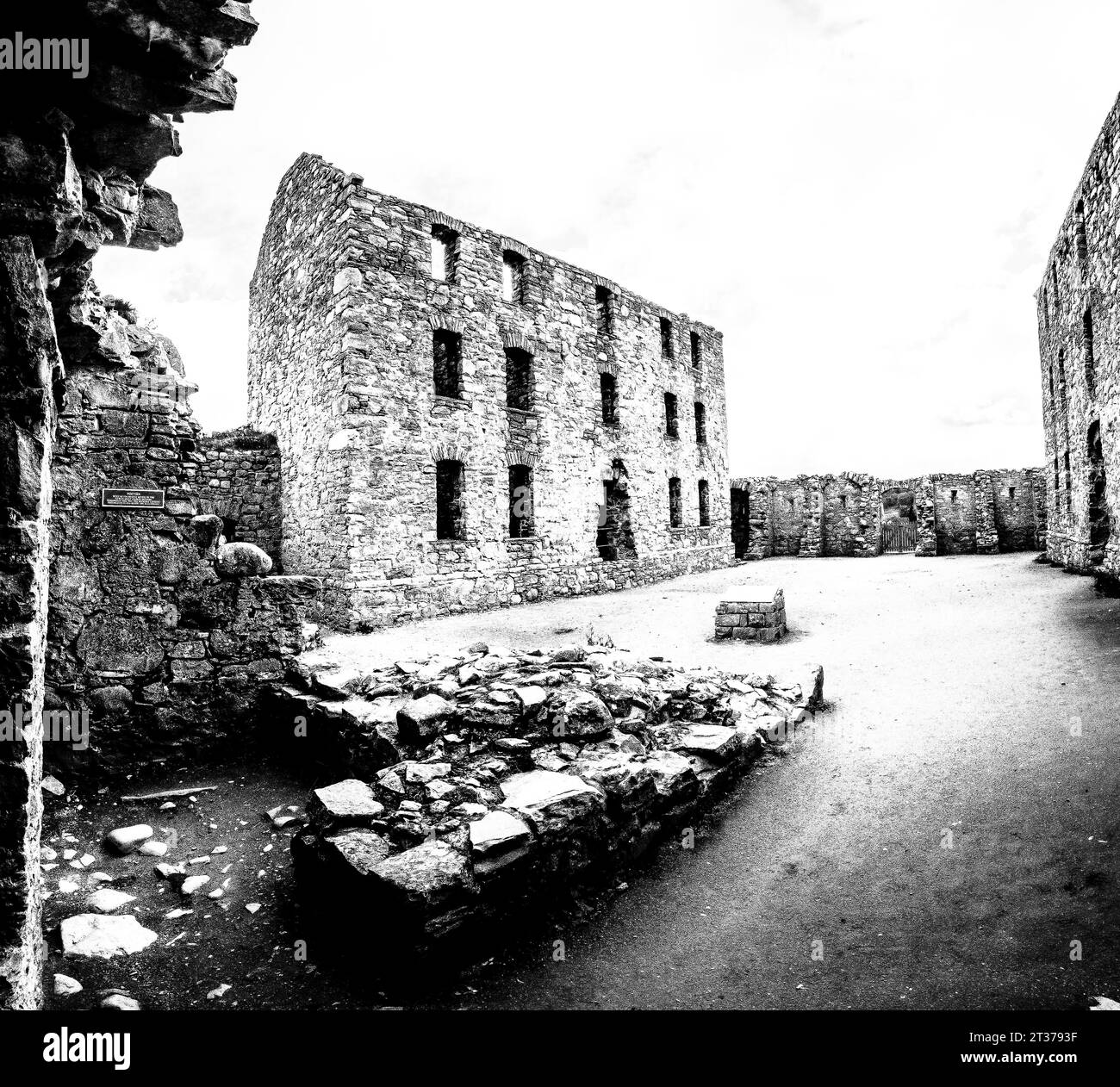 L'immagine è delle rovine della caserma militare di Ruthven. Costruito nel 1721, per sorvegliare le Highlands dopo la fallita rivolta giacobita del 1715 Foto Stock