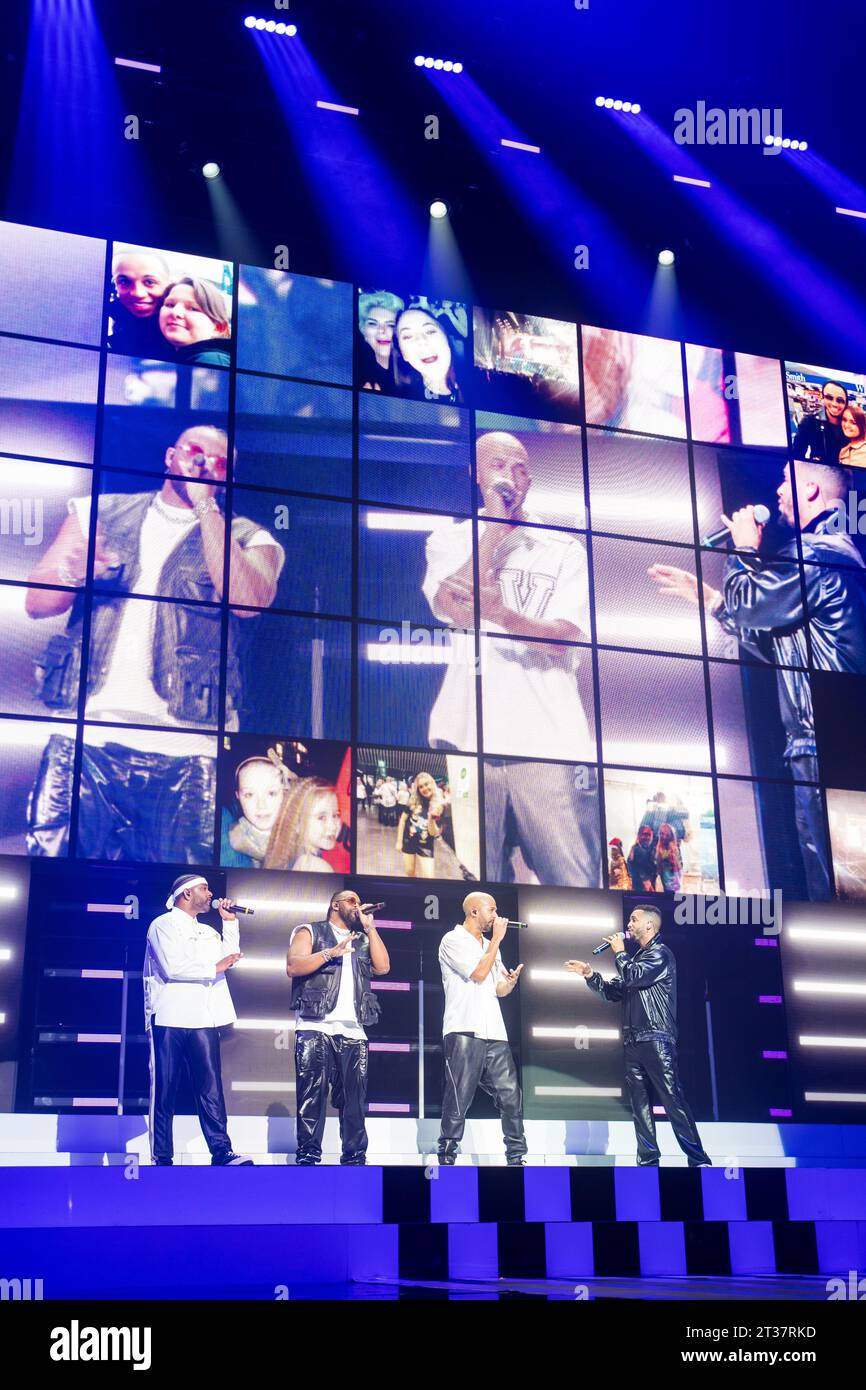 Nottingham, Regno Unito 23 ottobre 2023, Aston Merrygold, Oritsé Williams, Marvin Humes e JB Gill della Boy Band JLS si esibiscono a nottingham alla Motorpoint Arena di Nottingham come parte delle band All the Hits Tour Credit: Paul Smith / Alamy Live News Foto Stock