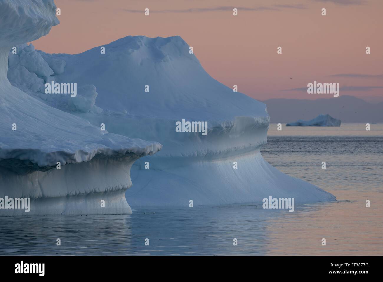 Il bellissimo Iceberg all'alba Foto Stock