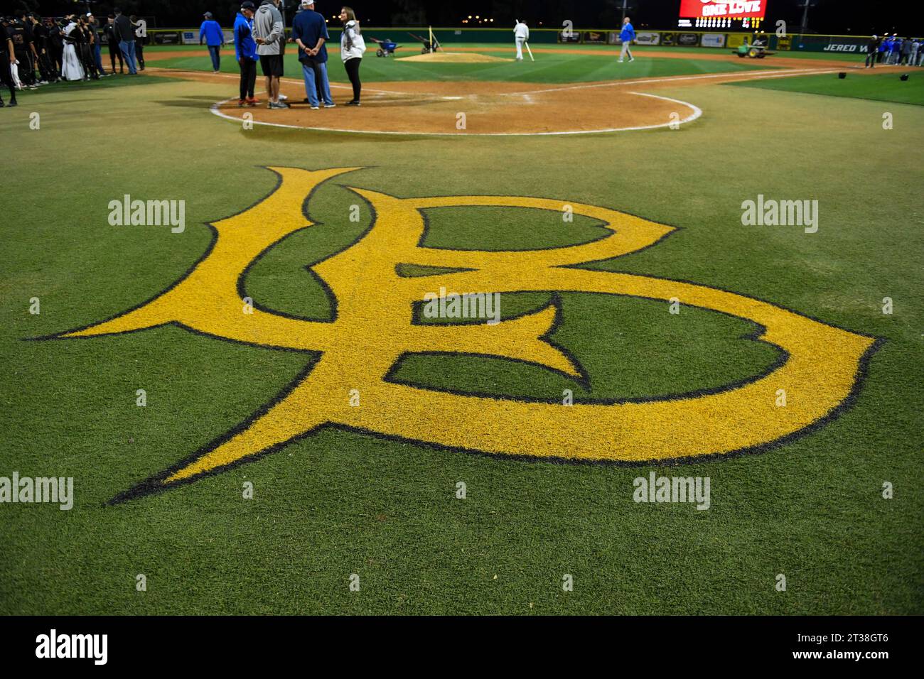 Vista dettagliata del logo Long Beach State su Blair Field dopo le finali di baseball CIF Southern Section Division 1 di venerdì maggio. 19, 2023 in Long B Foto Stock