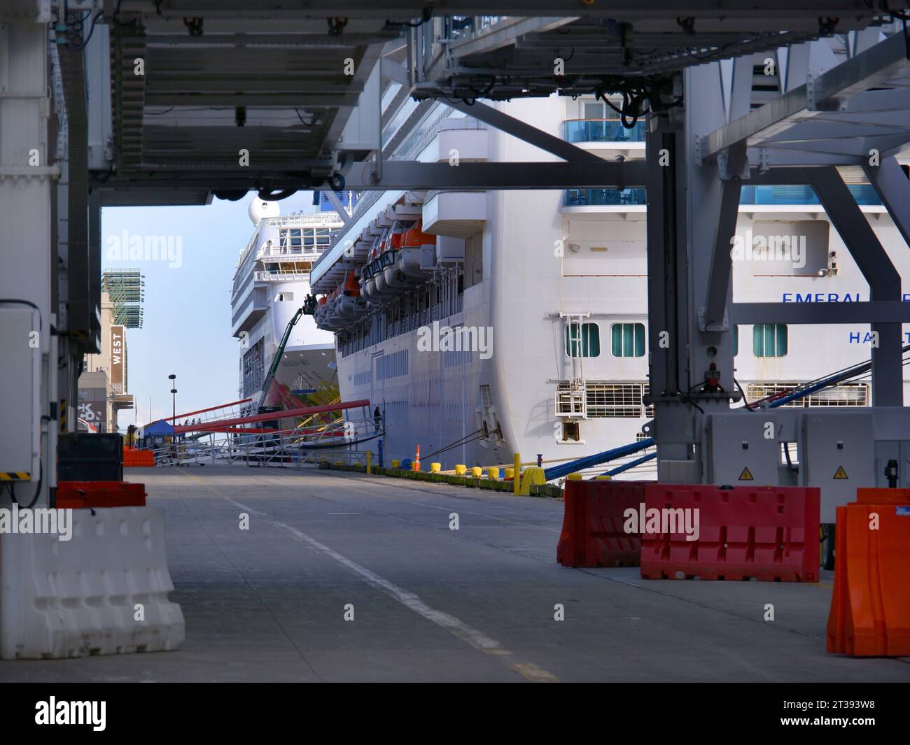 Kreuzfahrt- Kreuzfahrtschiffe allgemein. Allgemeine Themenfotos zum Thema Kreuzfahrtschiffe Kreuzfahrt *** navi da crociera in generale foto a tema generale sulle navi da crociera credito: Imago/Alamy Live News Foto Stock