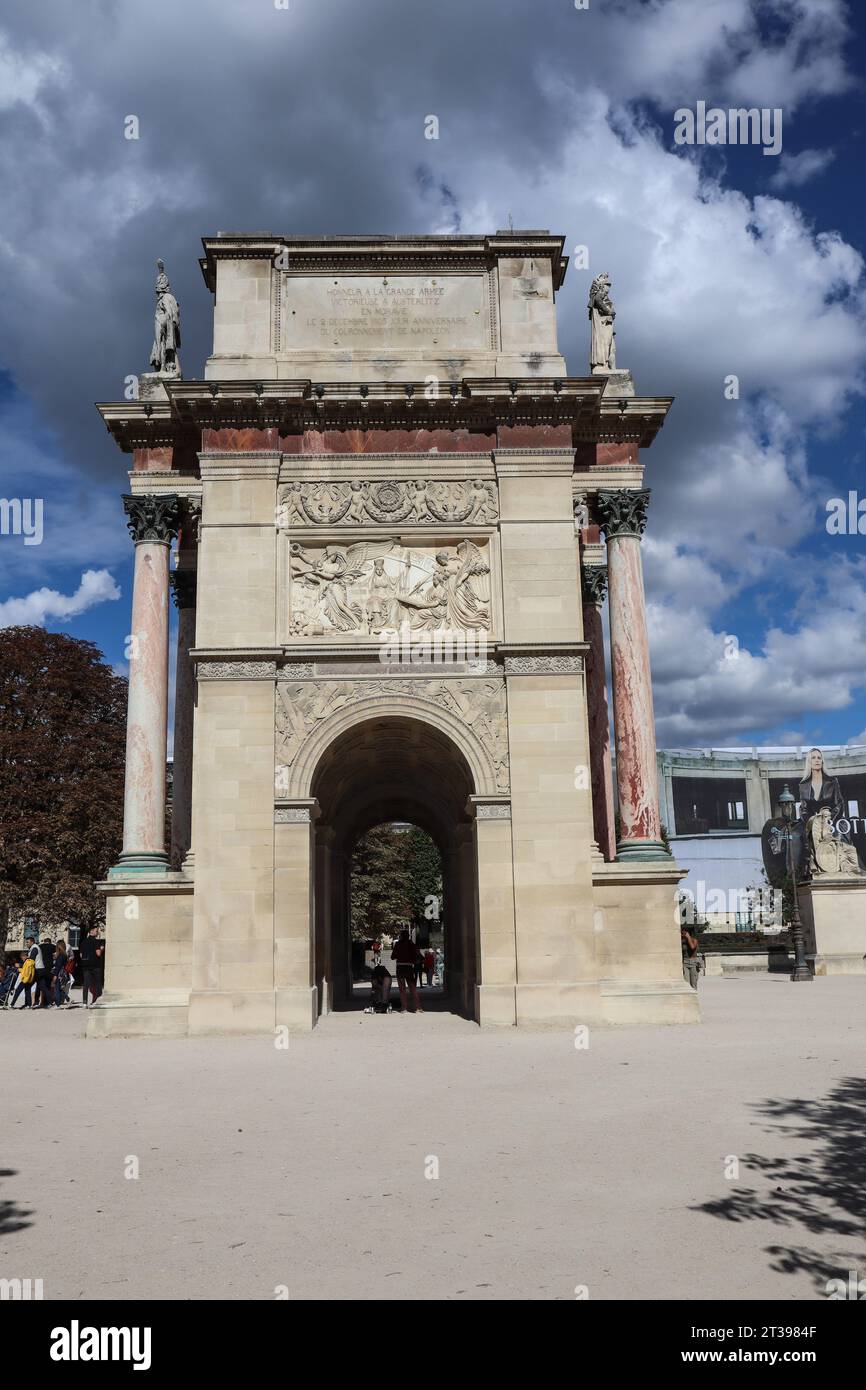 Museo del Louvre, Parigi, Francia. Arc de Triomphe du Carrousel. Ingresso al Louvre. Foto Stock