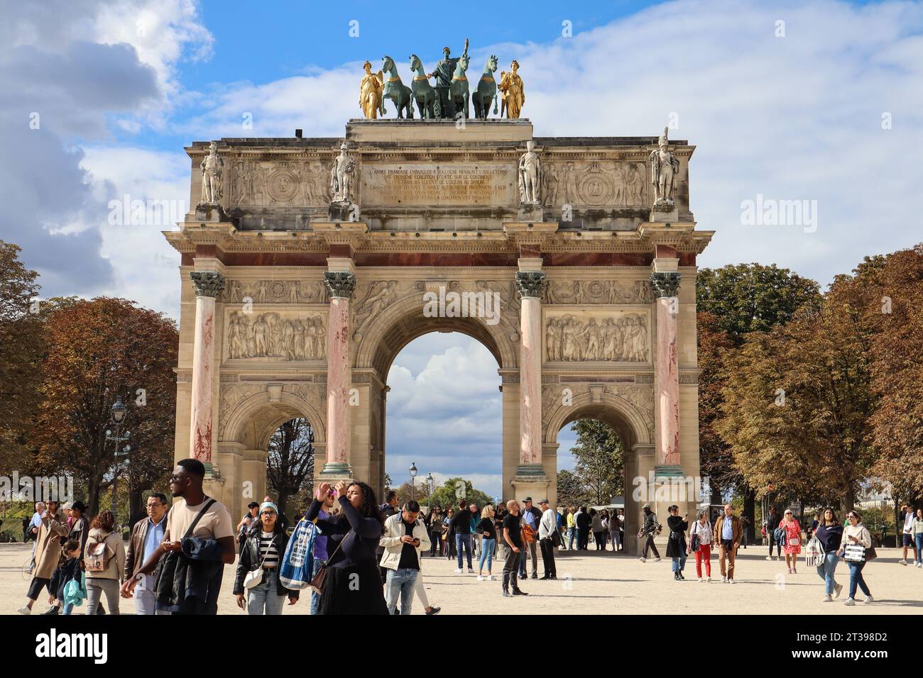 Museo del Louvre, Parigi, Francia. Arc de Triomphe du Carrousel. Ingresso al Louvre. Foto Stock