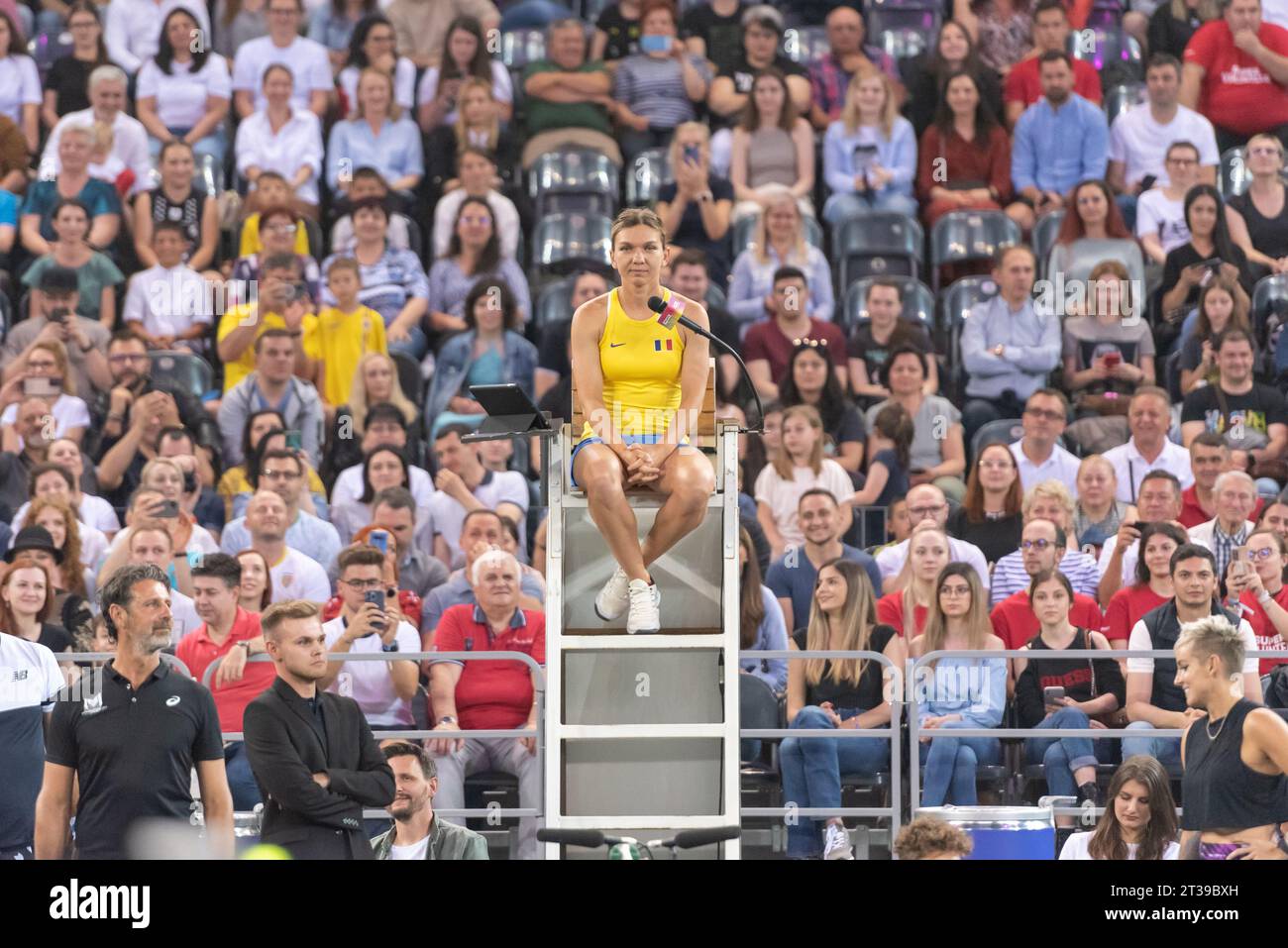 Horia Tecau partecipa al suo match di ritiro, insieme a Simona Halep, Patrick Mouratoglou, Andrei Pavel, Marius Copil, Bethanie Mattek-Sands Foto Stock