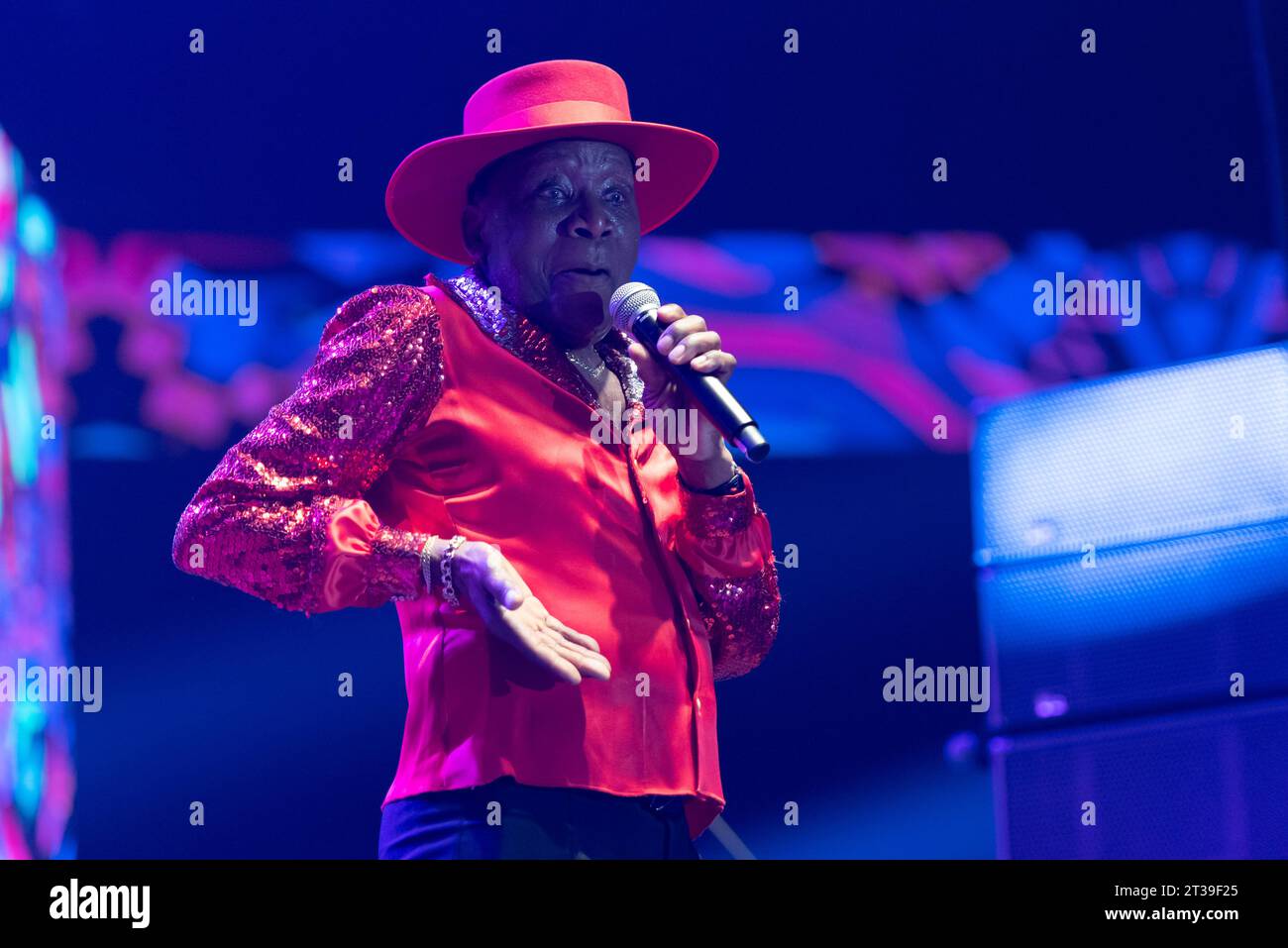 AFRIC SIMONE canta durante il concerto della discoteca 80, Cluj-Napoca, sabato 2 luglio 2022 Foto Stock