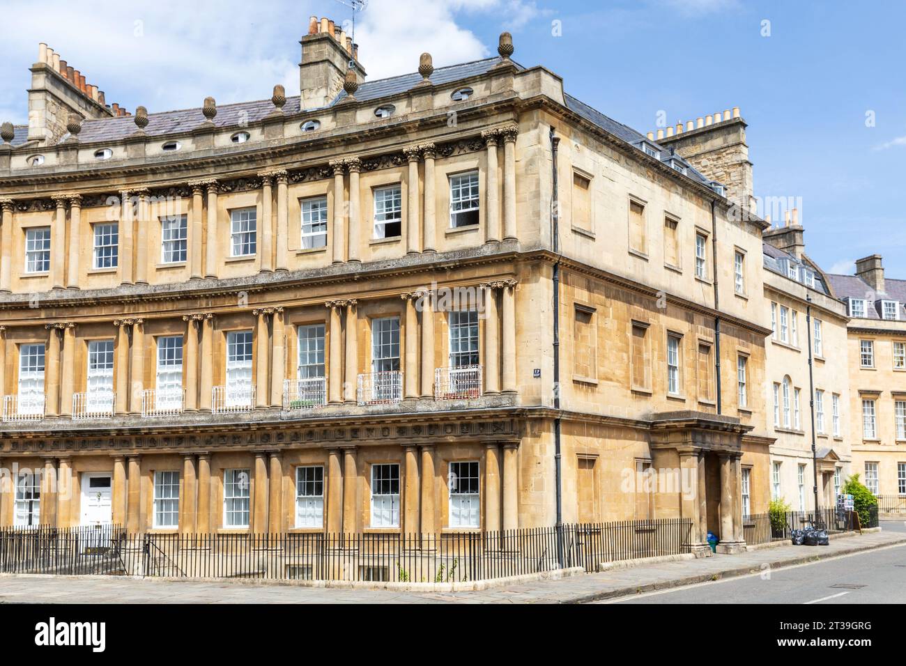 The Circus (dettaglio), un anello storico di grandi case a Bath, Somerset, Inghilterra. Foto Stock