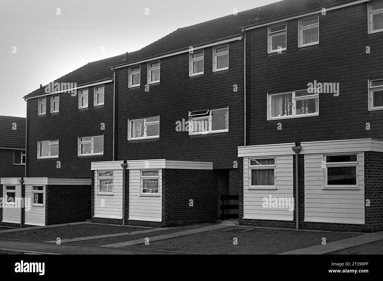 Una strada di nuove case costruite durante la demolizione di St Ann's tra il 1969 e il 1972, Nottingham, Nottinghamshire, Inghilterra, Regno Unito, Europa Foto Stock