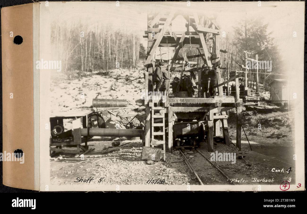 Contratto n. 4, albero di affondamento 5 per Wachusett-Coldbrook Tunnel, Rutland, Shaft 5, Rutland, Mass., 5 gennaio 1928 Foto Stock