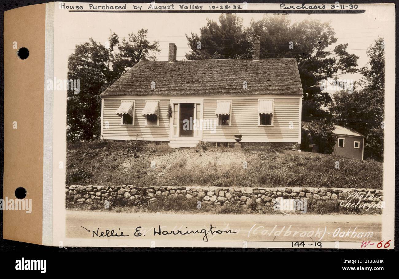 Nellie E. Harrington, casa e fienile, Coldbrook, Oakham, Massachusetts, 27 giugno 1928 : acquistata l'11 marzo 1930, casa acquistata da August Valley, 26 ottobre 1932, Parcel n. 144-19 Foto Stock