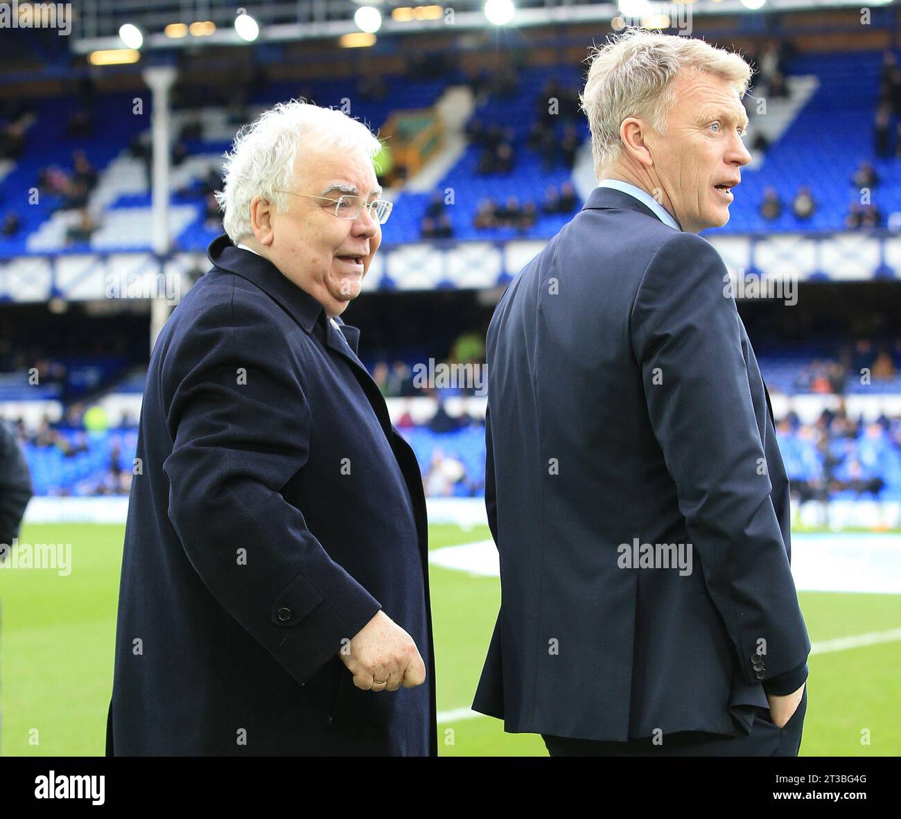 Foto del file datata 25-02-2017 del presidente di Everton Bill Kenwright (a sinistra) e David Moyes prima. Il presidente dell'Everton Bill Kenwright è morto all'età di 78 anni, il club della Premier League ha annunciato. Data di emissione: Martedì 24 ottobre 2023. Foto Stock