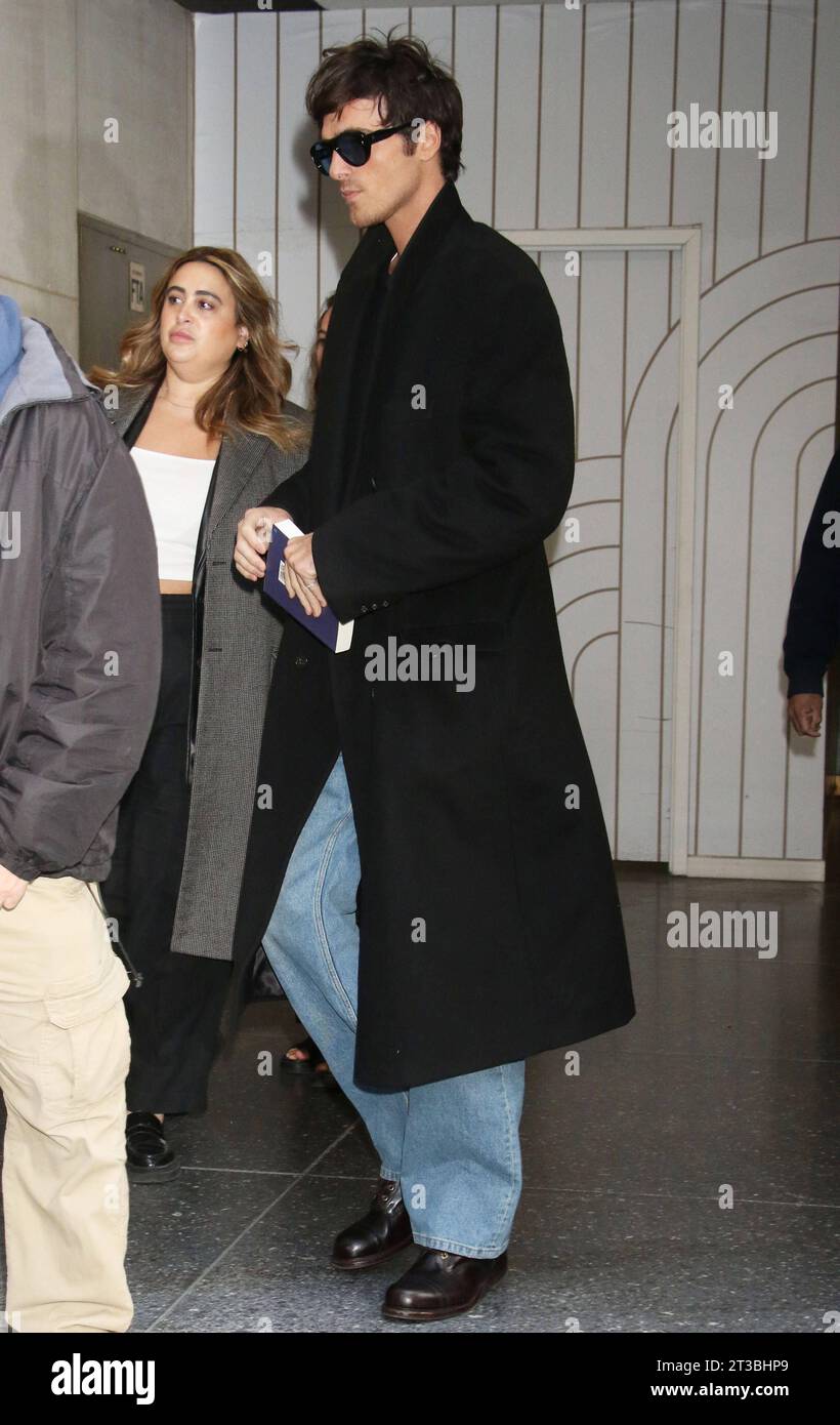 NEW YORK, NY- 24 OTTOBRE: Jacob Elordi visto al Today Show della NBC a New York il 24 ottobre 2023. Copyright: XRWx credito: Imago/Alamy Live News Foto Stock