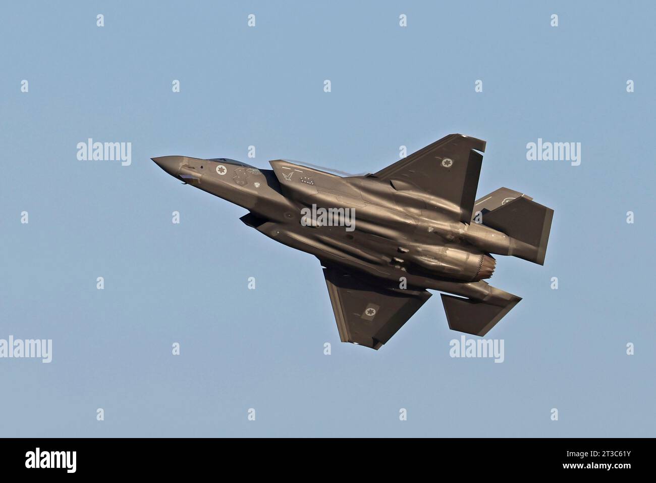 F-35 Adir dell'Aeronautica militare israeliana in volo. Foto Stock