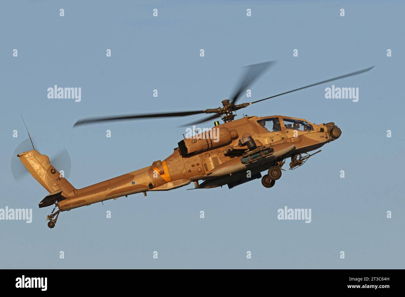 AH-64D Saraf elicottero delle forze di difesa israeliane. Foto Stock