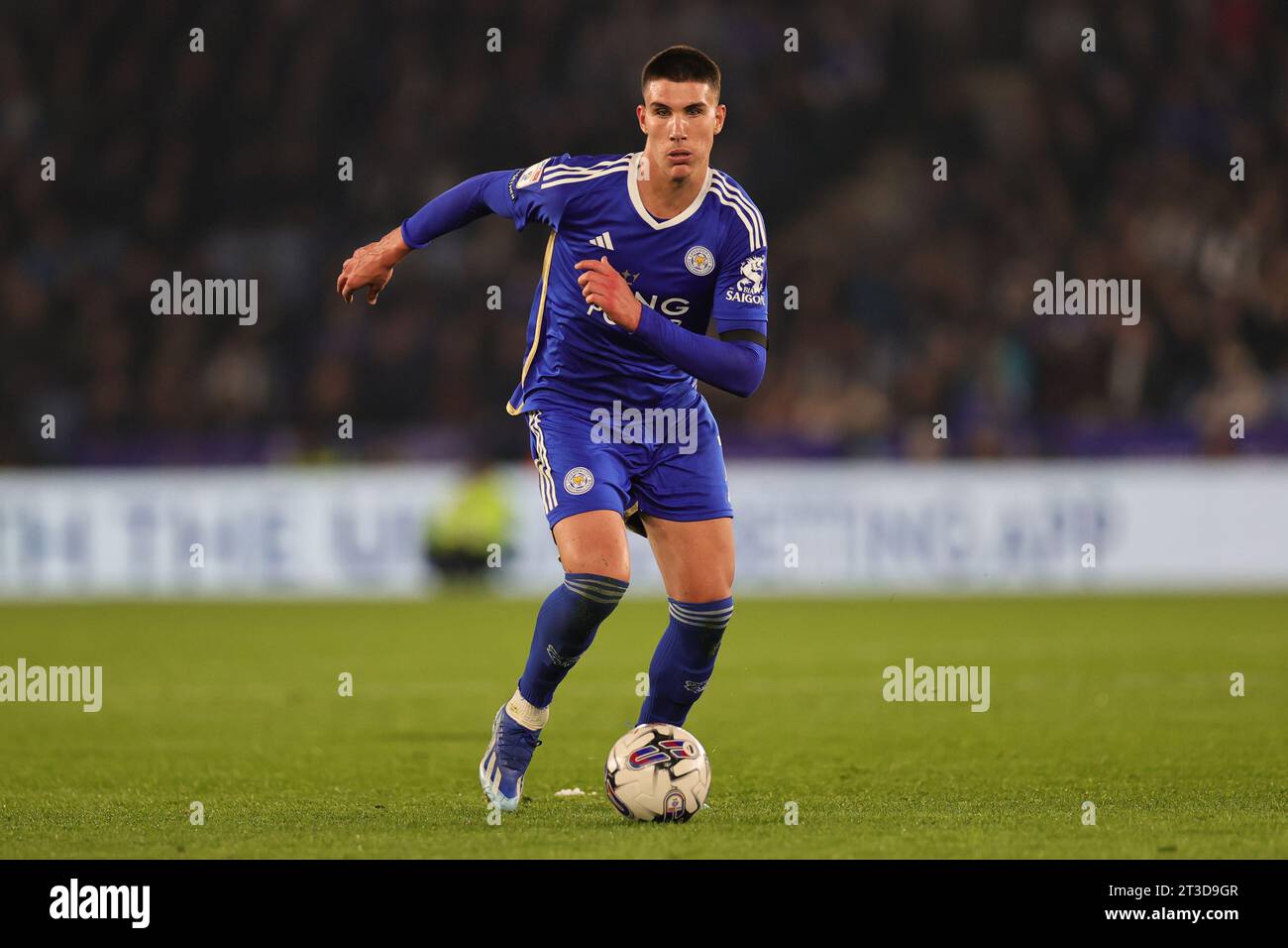 Cesare Casadei di Leicester City durante la partita del campionato Sky Bet tra Leicester City e Sunderland al King Power Stadium di Leicester martedì 24 ottobre 2023. (Foto: James Holyoak | mi News) crediti: MI News & Sport /Alamy Live News Foto Stock