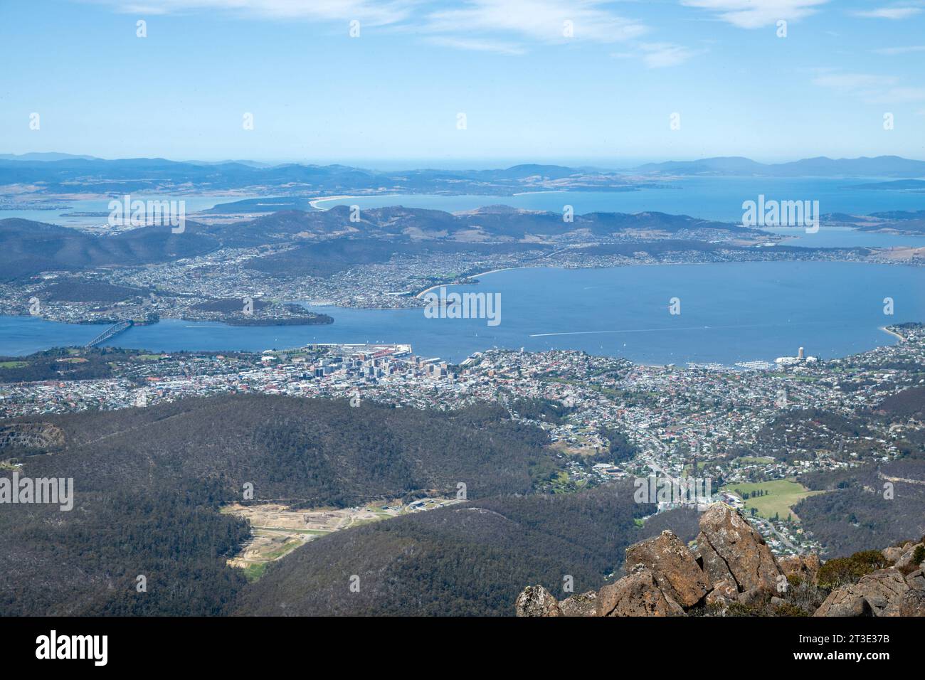 Vista sulla città di Hobart, dalla cima del Monte Wellington in Tasmania, Australia Foto Stock
