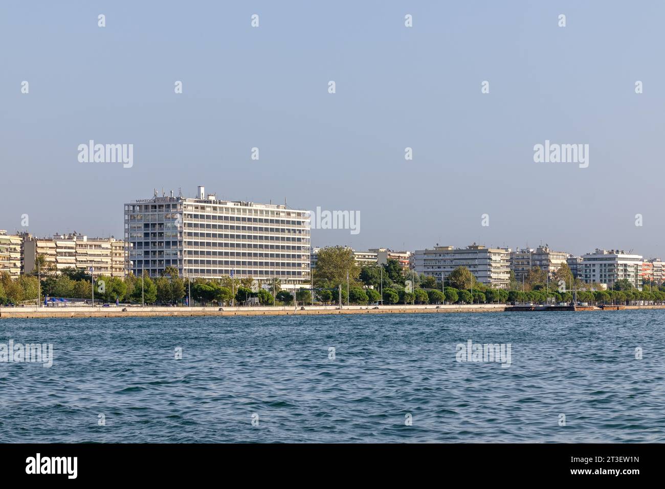 Salonicco, Grecia - 22 settembre 2023: Vista panoramica del Palazzo Makedonia, un hotel a cinque stelle situato nel centro di Salonicco, Grecia Foto Stock