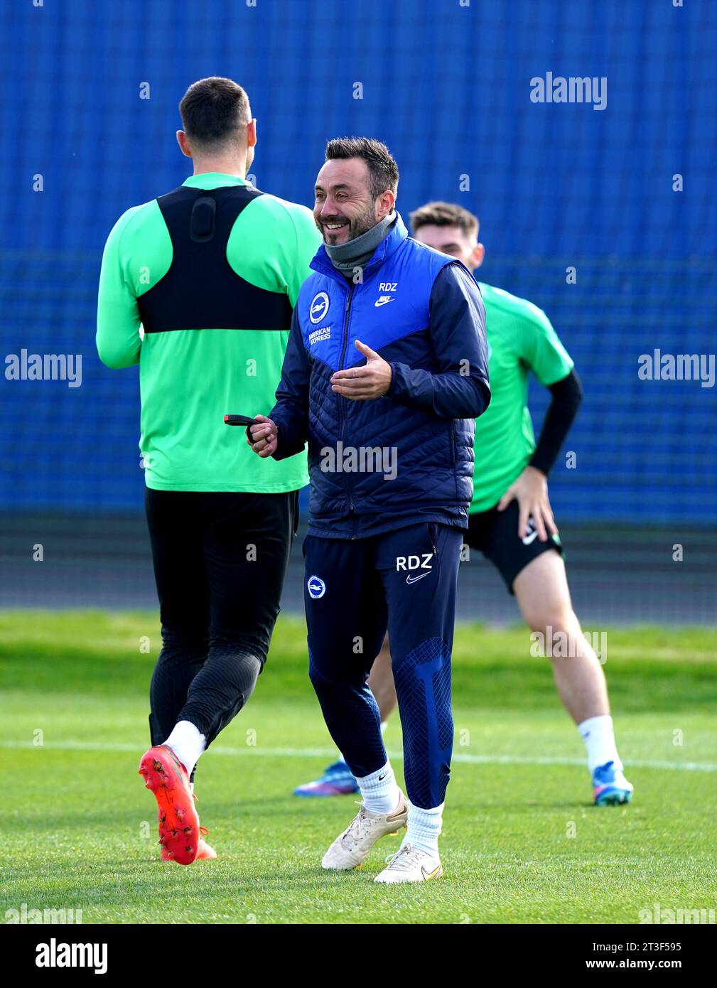 Brighton e il manager di Hove Albion Roberto De Zerbi durante una sessione di allenamento presso l'American Express Elite Football Performance Centre, Lancing. Data foto: Mercoledì 25 ottobre 2023. Foto Stock