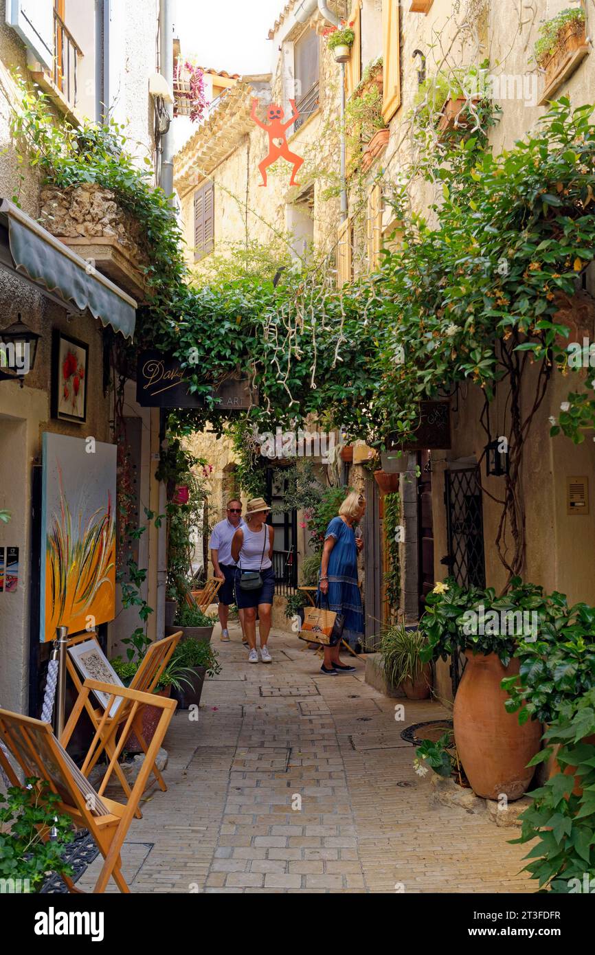 Francia, Alpes Maritimes, Mougins, rue des Orfevres Foto Stock