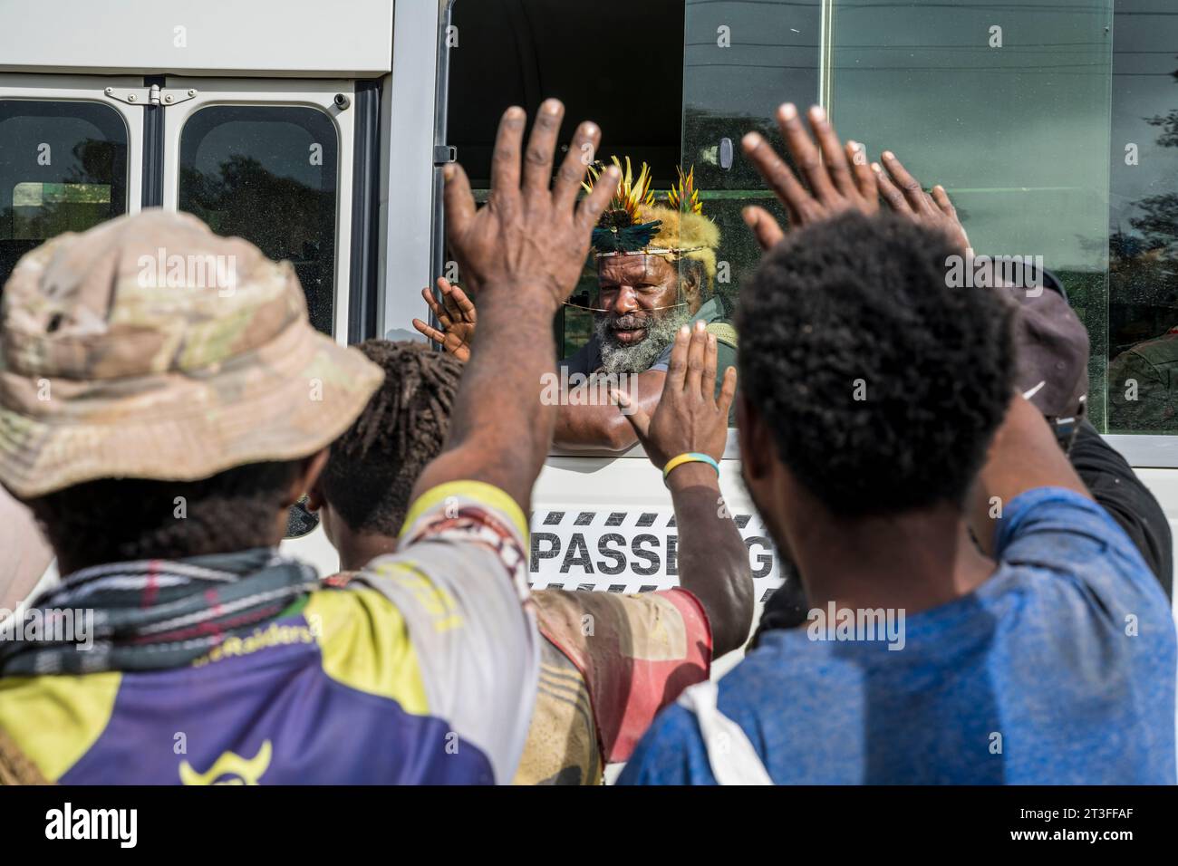 Papua nuova Guinea, provincia di Hela, villaggio di Kobe Tumbiali, il capo Mundiya Kepanga va in viaggio Foto Stock