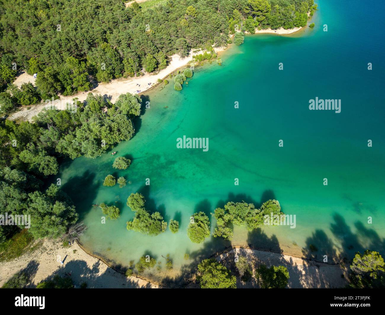 Francia, Alpes-de-Haute-Provence, parco naturale regionale del Verdon, lago di Sainte-Croix (vista aerea) Foto Stock
