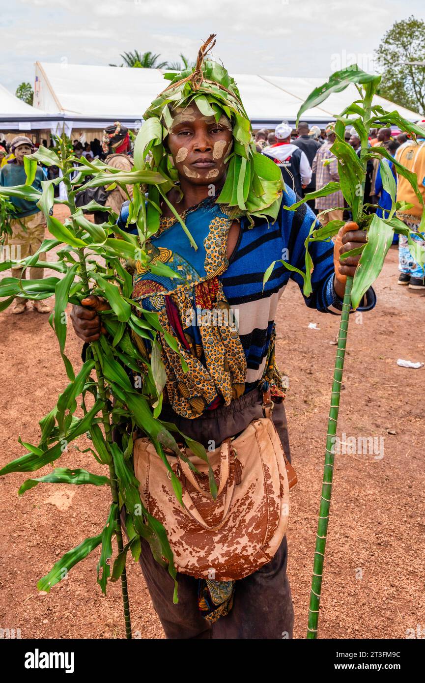 Camerun, zona ovest, quartiere MiFi, ritratto di una donna durante una cerimonia tradizionale Foto Stock