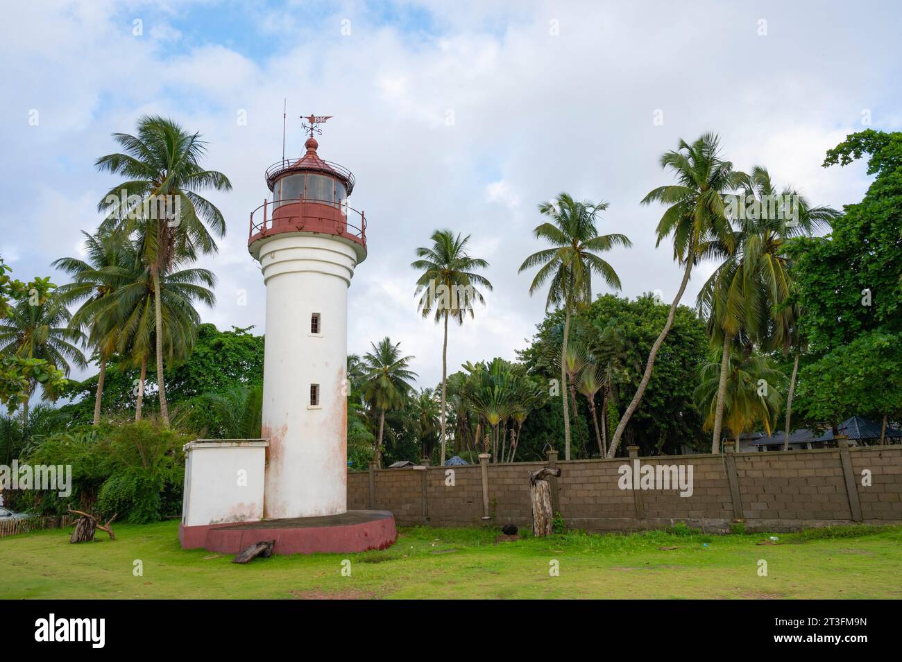 Camerun, zona sud, distretto oceanico, Kiribi, faro costruito nel 1906 durante il periodo coloniale tedesco Foto Stock