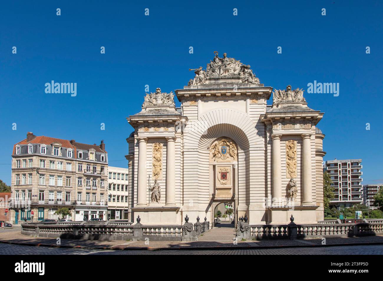 Francia, Nord, Lille, Parigi gate, ricostruito alla fine del XVII secolo come un arco trionfale per celebrare le vittorie di Luigi XIV Foto Stock