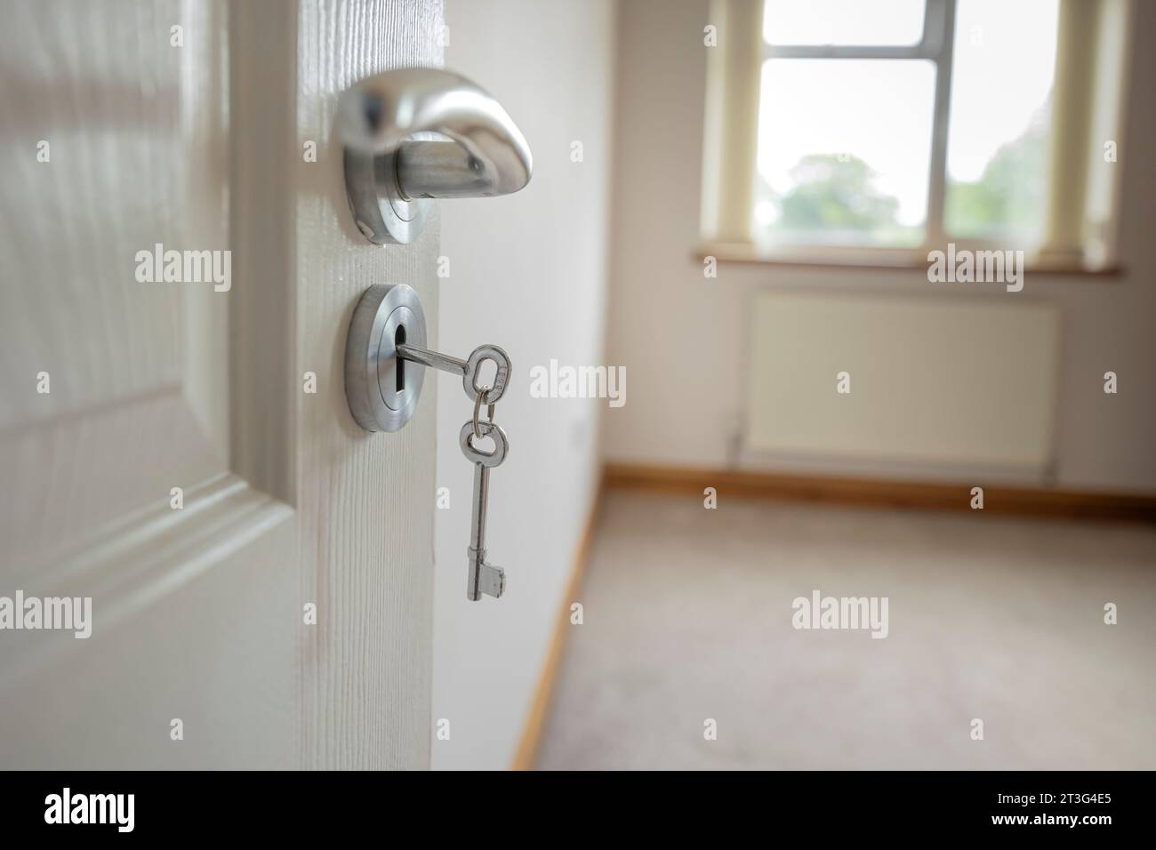 Camera da letto vuota che si muove di giorno Foto Stock