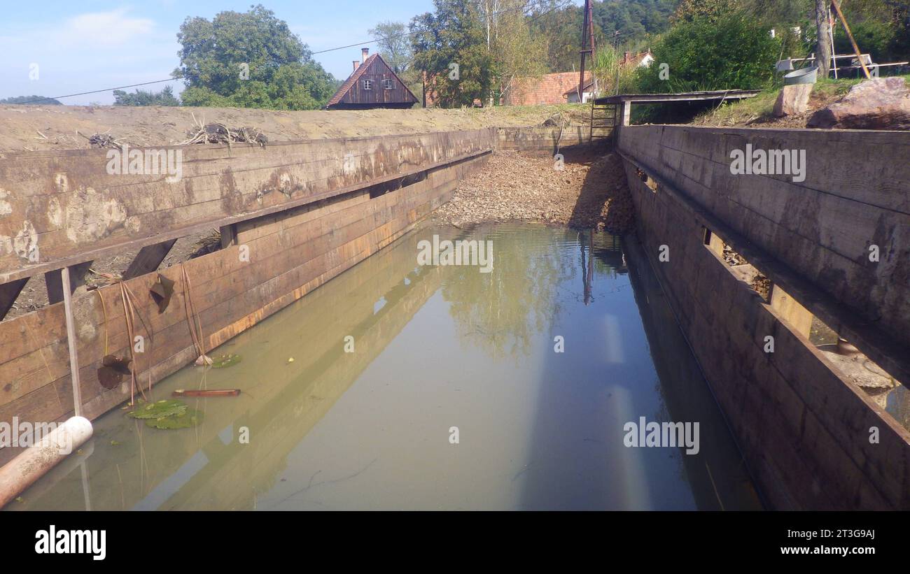 Costruzione di laghetti per la progettazione di giardini acquatici stagno e paesaggio naturale credito: Imago/Alamy Live News Foto Stock