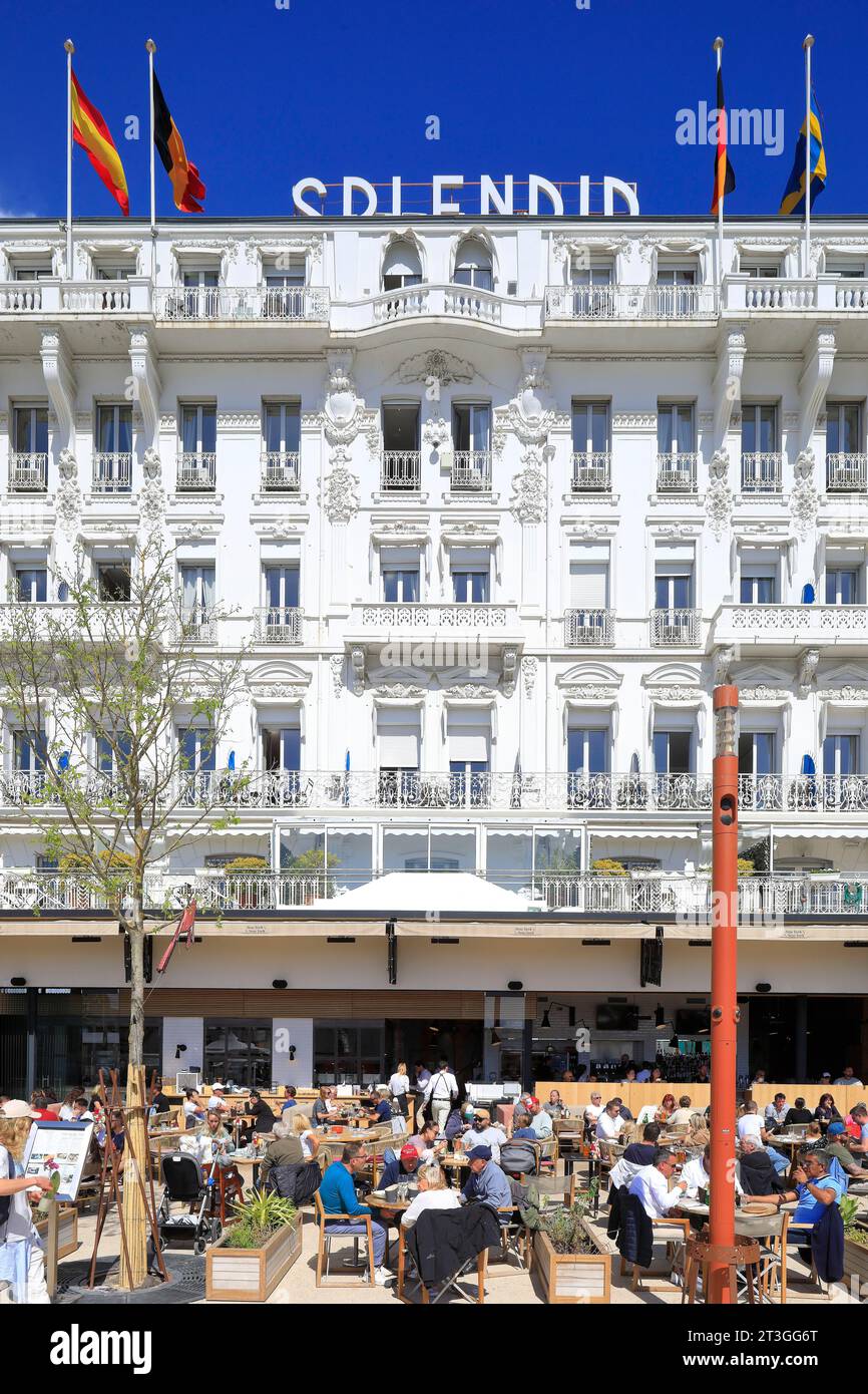 Francia, Alpes Maritimes, Cannes, Allee de la Liberte Charles de Gaulle, Hotel Splendid Cannes aperto nel 1871, terrazza caffetteria Foto Stock