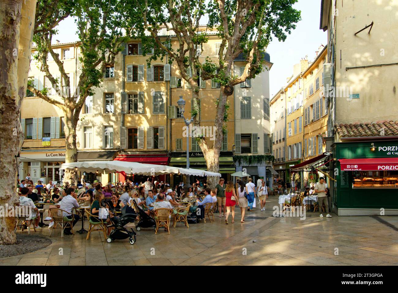 Francia, Bouches du Rhone, Aix en Provence, città vecchia, piazza Richelme Foto Stock