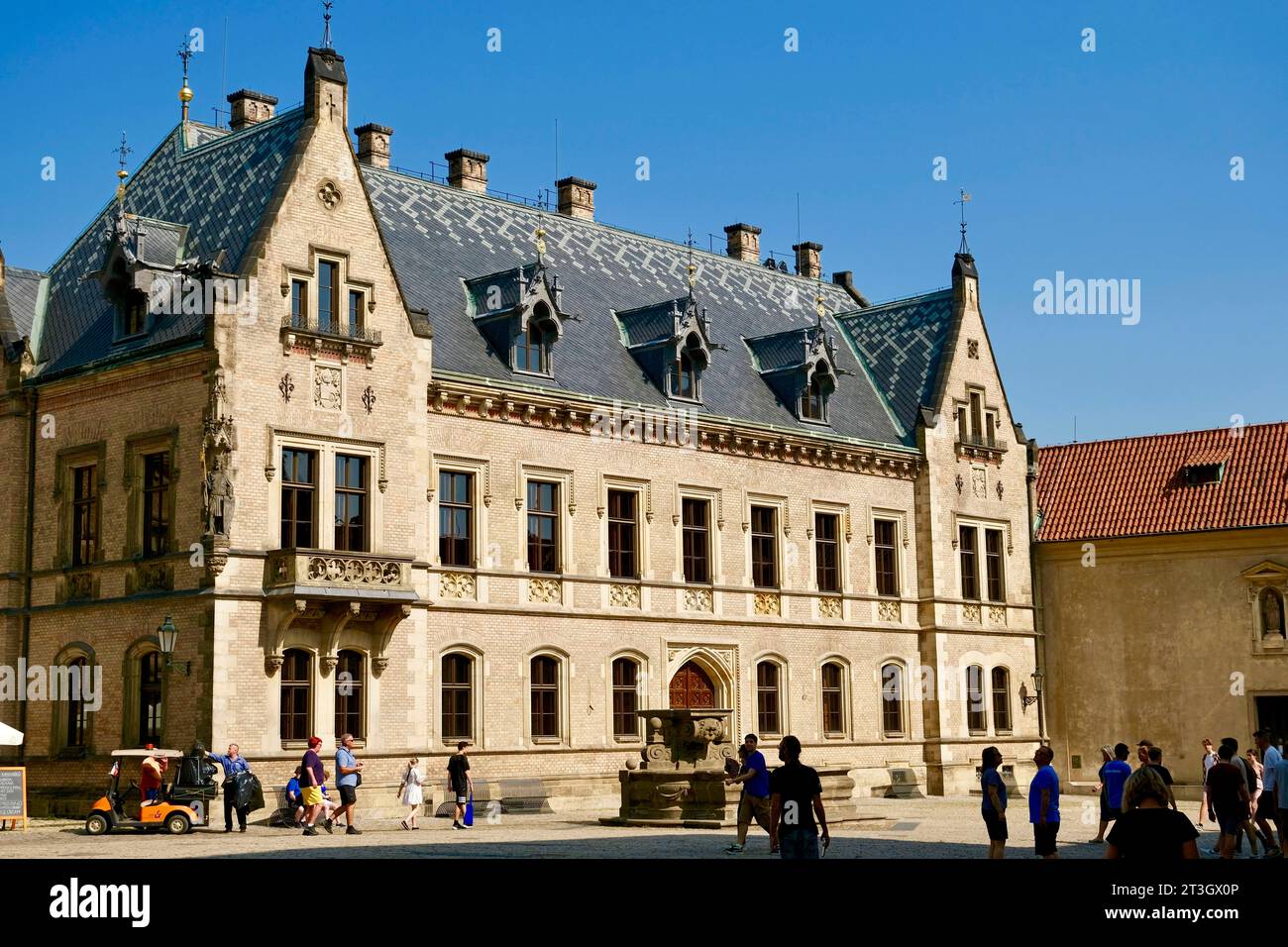 Repubblica Ceca, Boemia, Praga, centro storico dichiarato Patrimonio dell'Umanità dall'UNESCO, quartiere di Hradčany, castello (Pražský hrad) Foto Stock