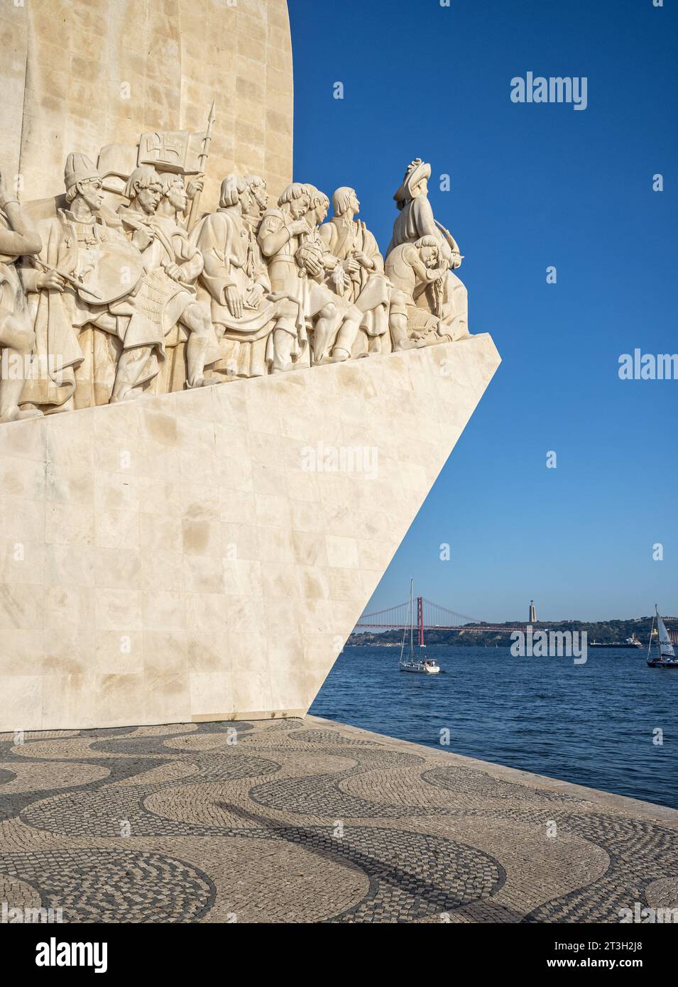 Monumento delle scoperte commemorativo dell'età delle scoperte in Portogallo, a Lisbona, Portogallo, il 12 ottobre 2023 Foto Stock