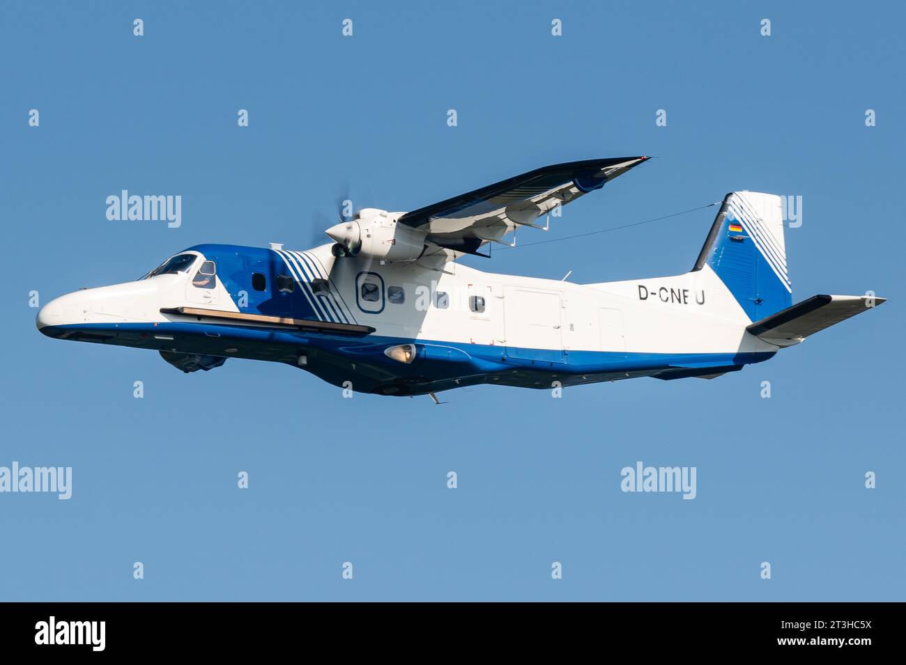 Un Dornier 228 NXT (Do228 NXT) Short Take Off and Landing (STOL) costruito dalla General Atomics AeroTec Systems. Foto Stock